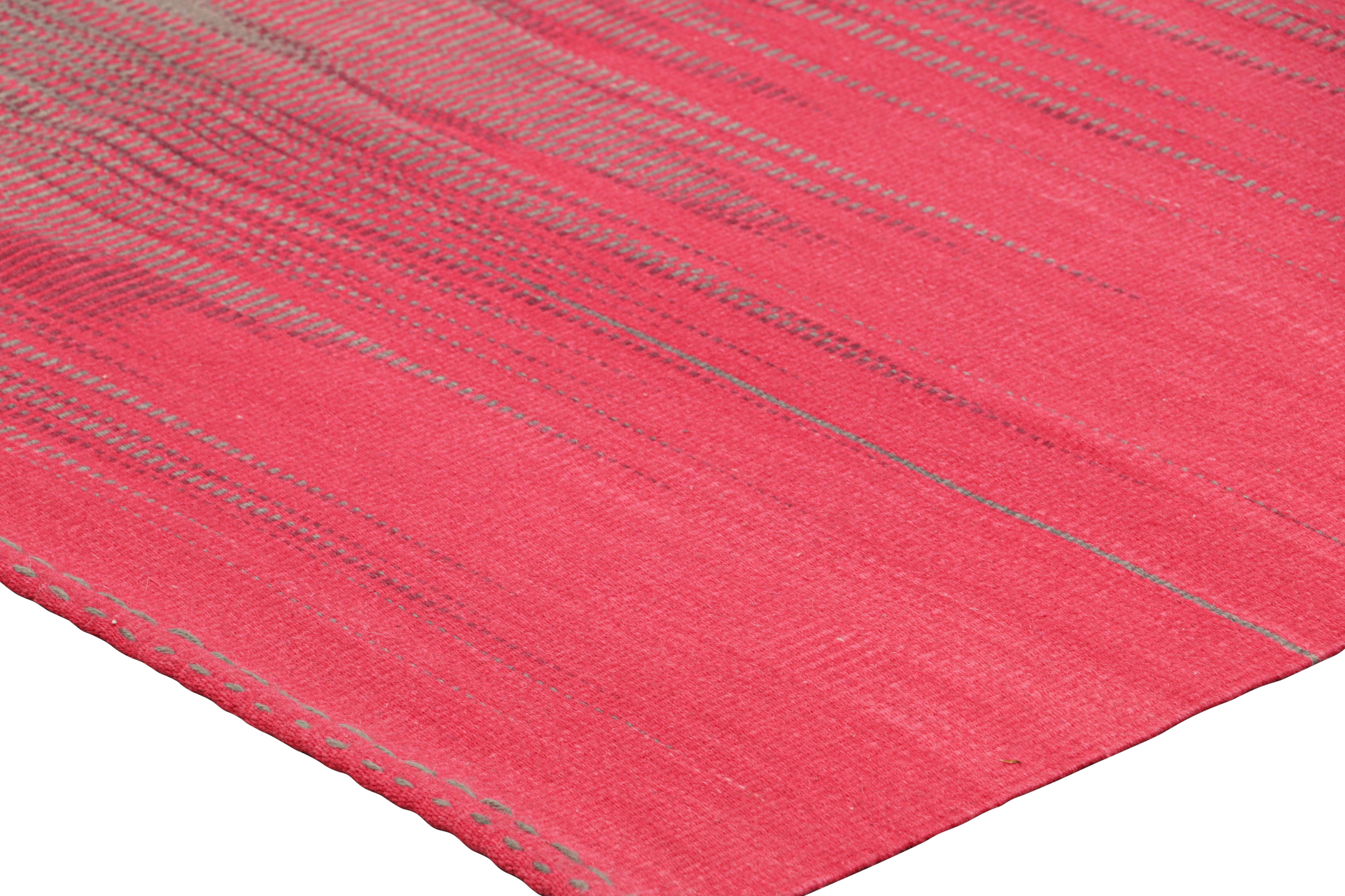 Rug & Kilim's Contemporary Kilim in Brown & Pink Stripes & Geometric Patterns im Zustand „Neu“ im Angebot in Long Island City, NY
