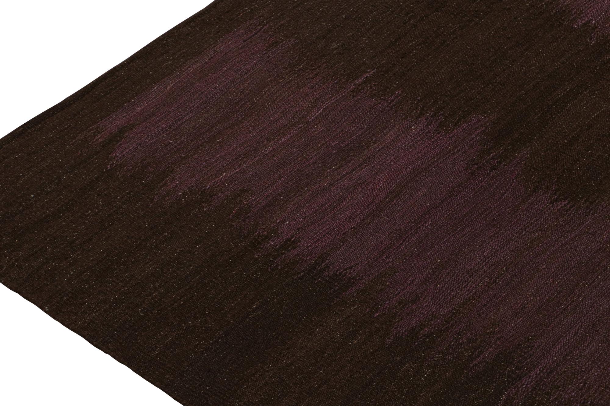 Rug & Kilim’s Contemporary Kilim in Brown with Aubergine Patterns In condizioni Nuovo in vendita a Long Island City, NY