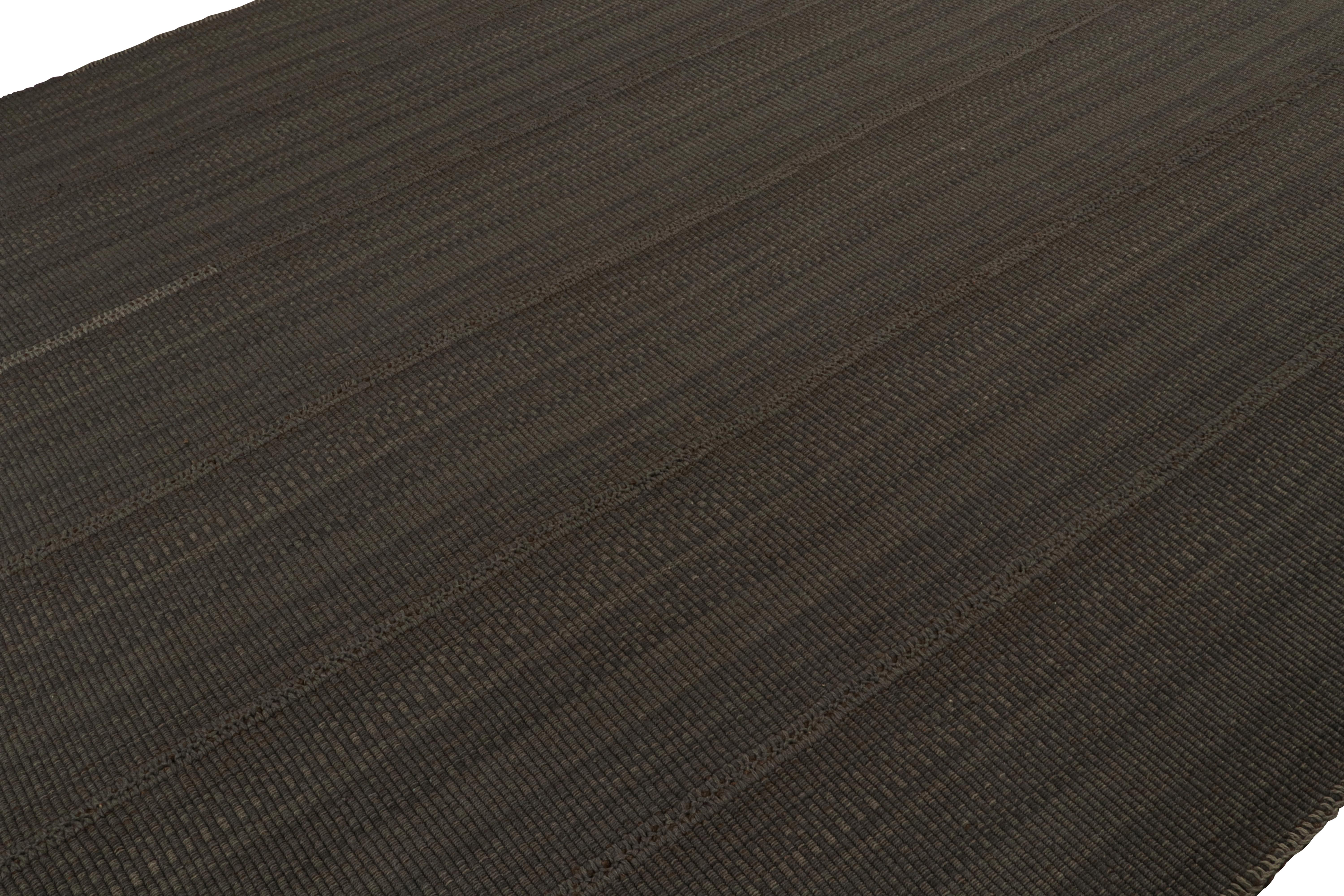 Rug & Kilim's Contemporary Kilim in Brown, mit beigefarbenen Akzenten (Persisch) im Angebot