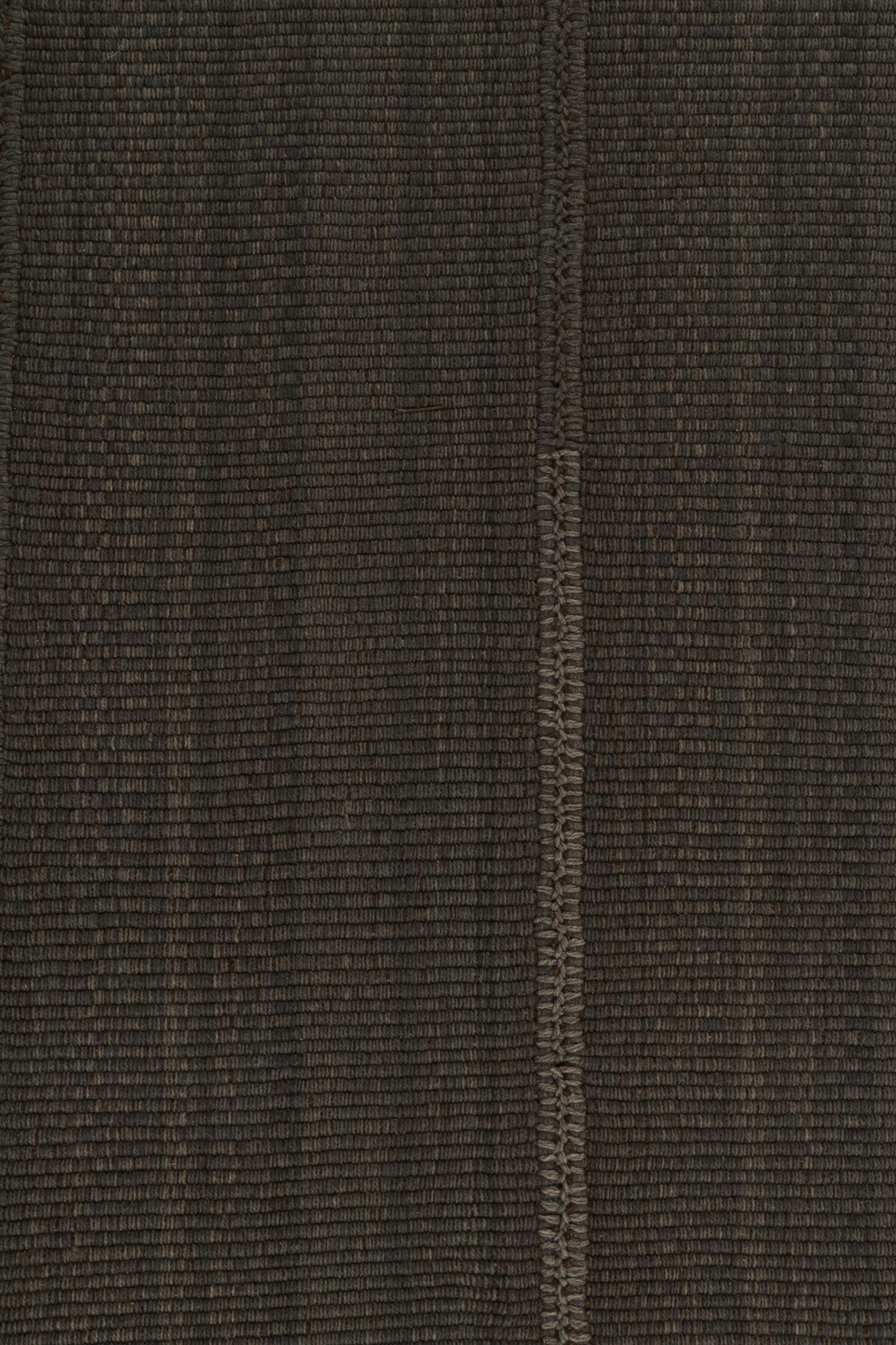 Rug & Kilim's Contemporary Kilim in Brown, mit beigefarbenen Akzenten im Zustand „Neu“ im Angebot in Long Island City, NY