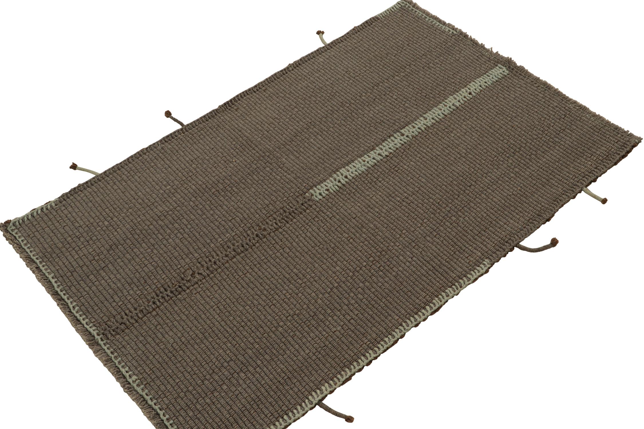 Tejido a mano en lana, un kilim de 3x4 tamaño regalo de una nueva e inventiva colección contemporánea de tejido plano de Rug & Kilim.
Sobre el diseño: El 