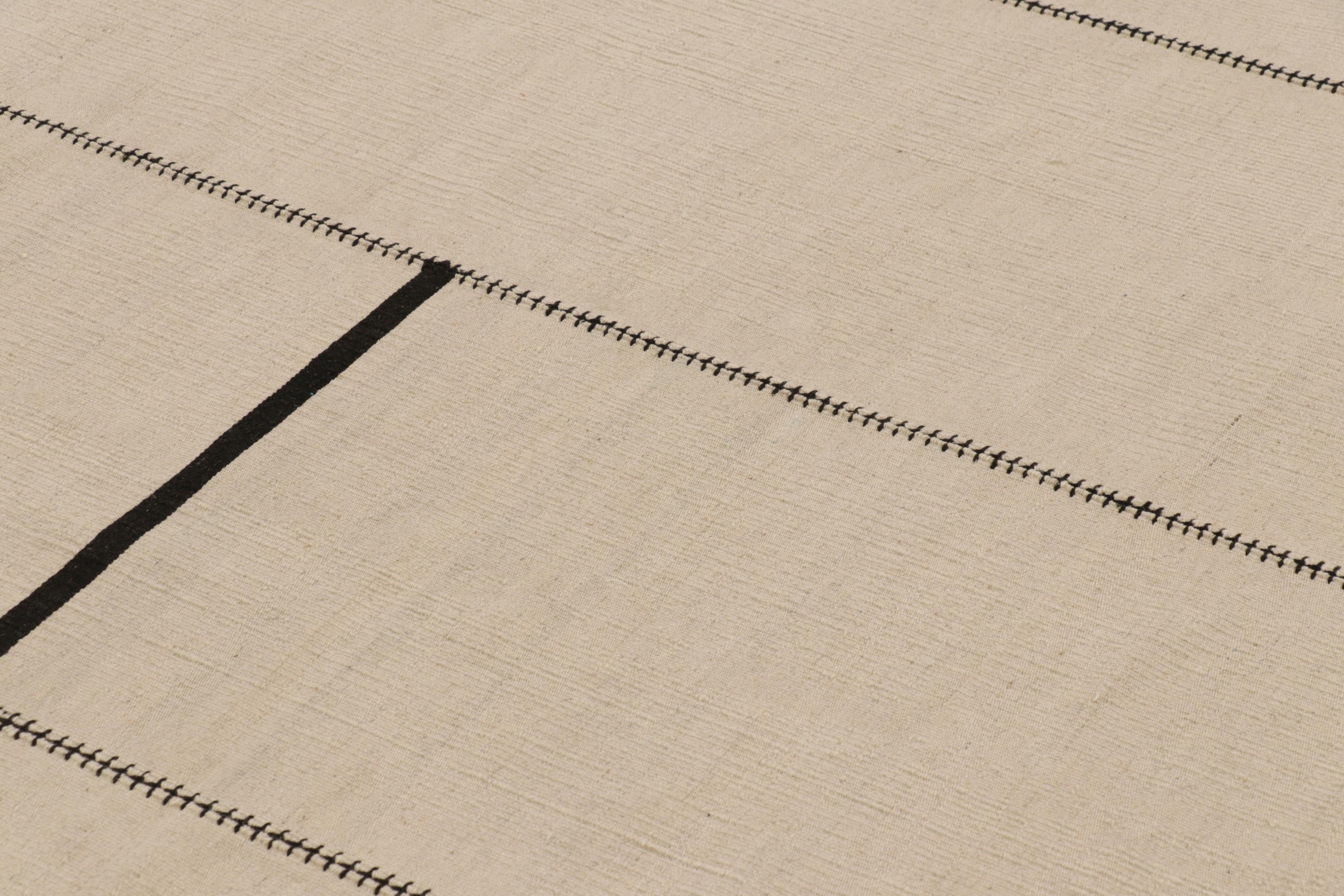 Afghan Rug & Kilim's Contemporary Kilim in Cream and Black Tones (Kilim contemporain dans les tons crème et noir) en vente