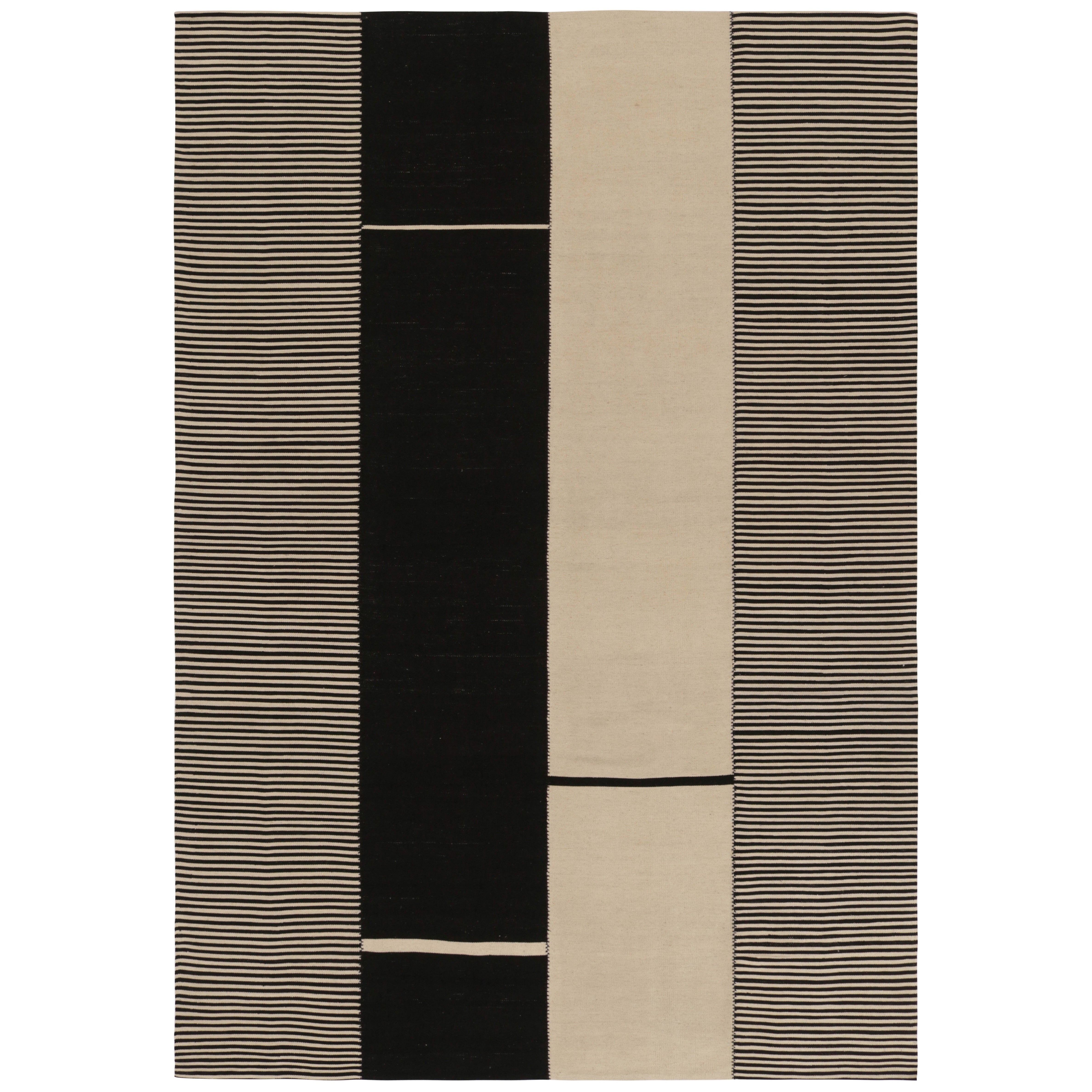 Rug
Kilim
s Contemporary Kilim in Creme- und Schwarztönen