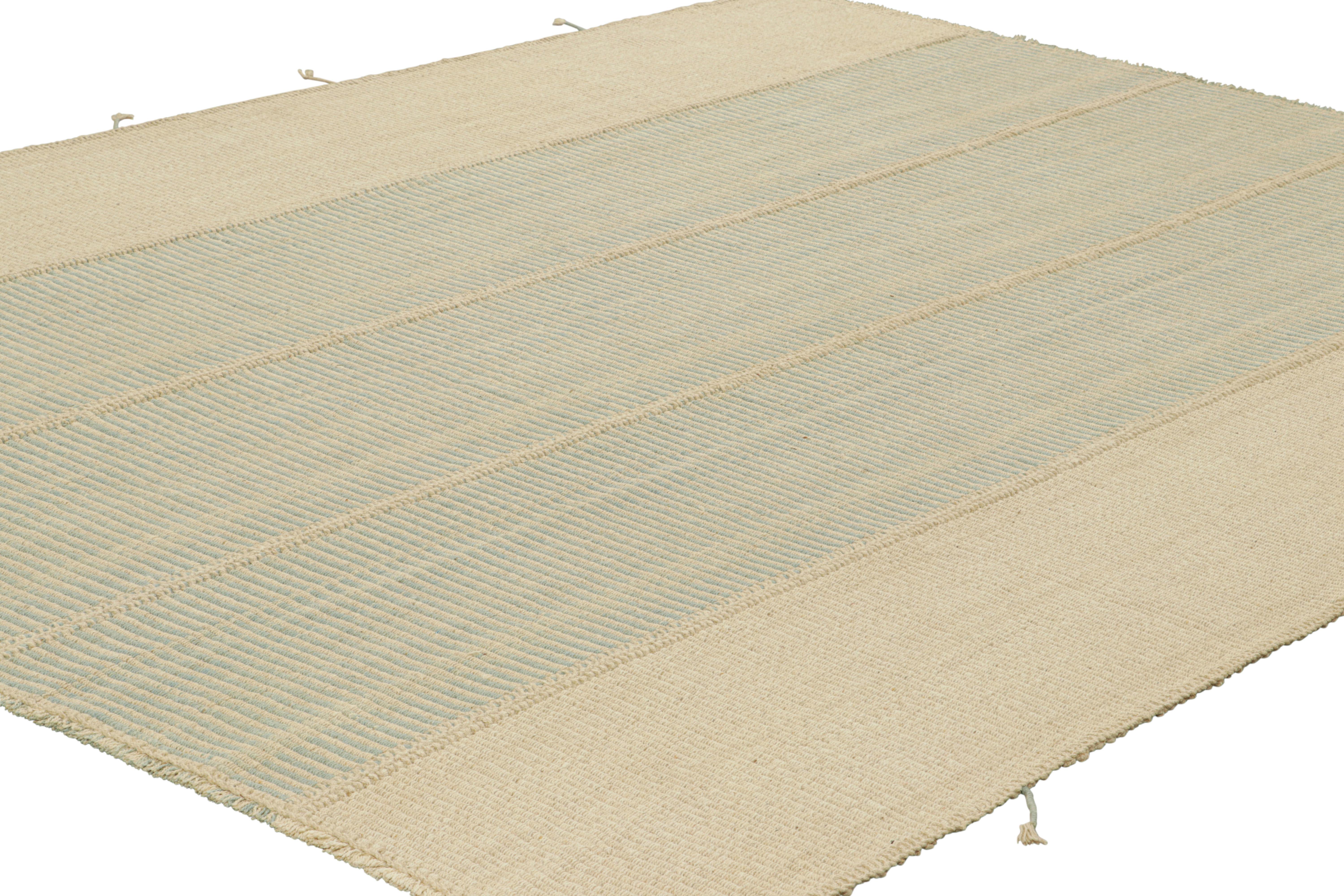 Afghan Rug & Kilim's Contemporary Kilim in Cream White and Blue Textural Stripes (Kilim contemporain à rayures texturées crème, blanches et bleues) en vente