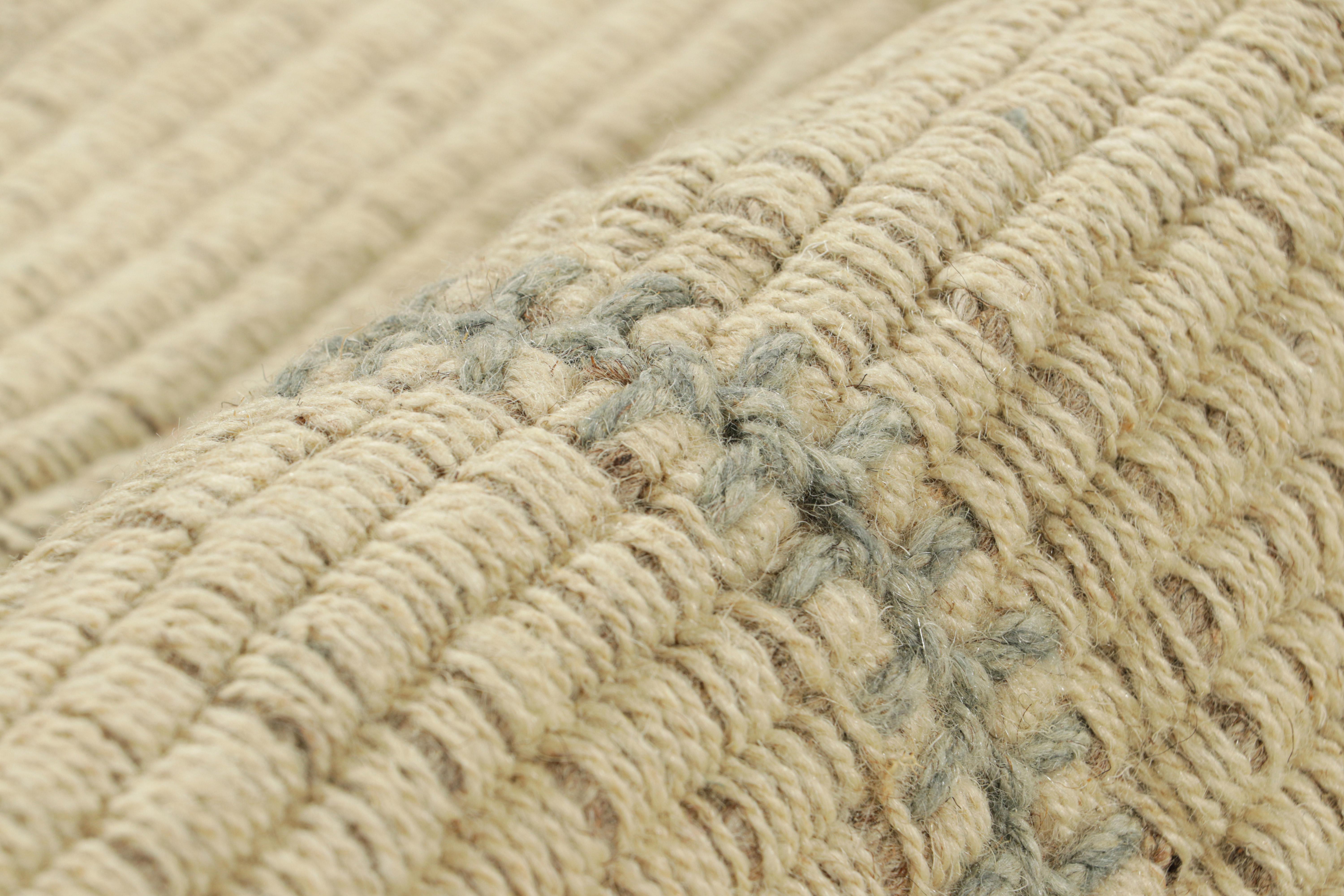 XXI secolo e contemporaneo Rug & Kilim è un kilim contemporaneo a strisce color crema, bianco e blu. in vendita