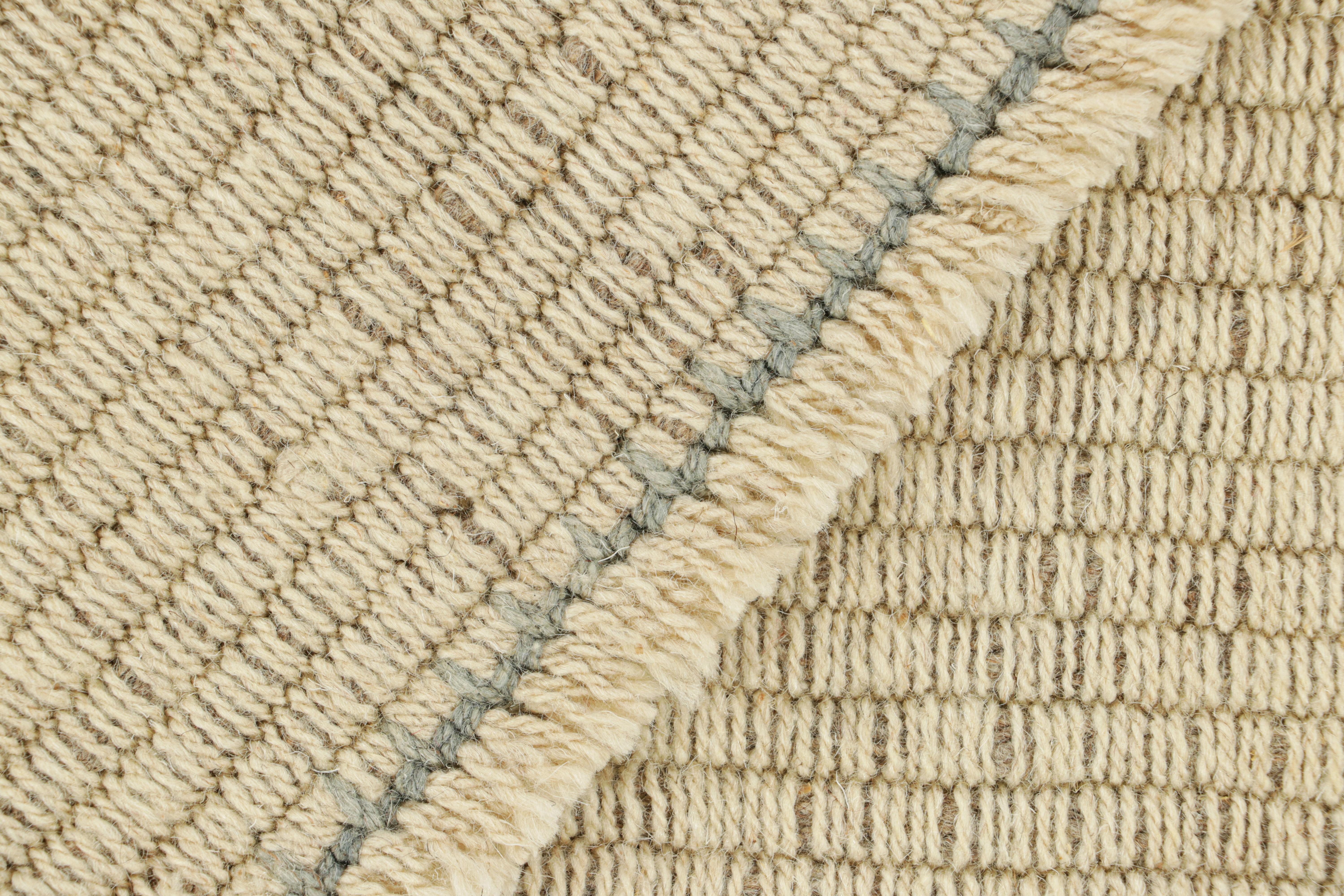 Lana Rug & Kilim è un kilim contemporaneo a strisce color crema, bianco e blu. in vendita