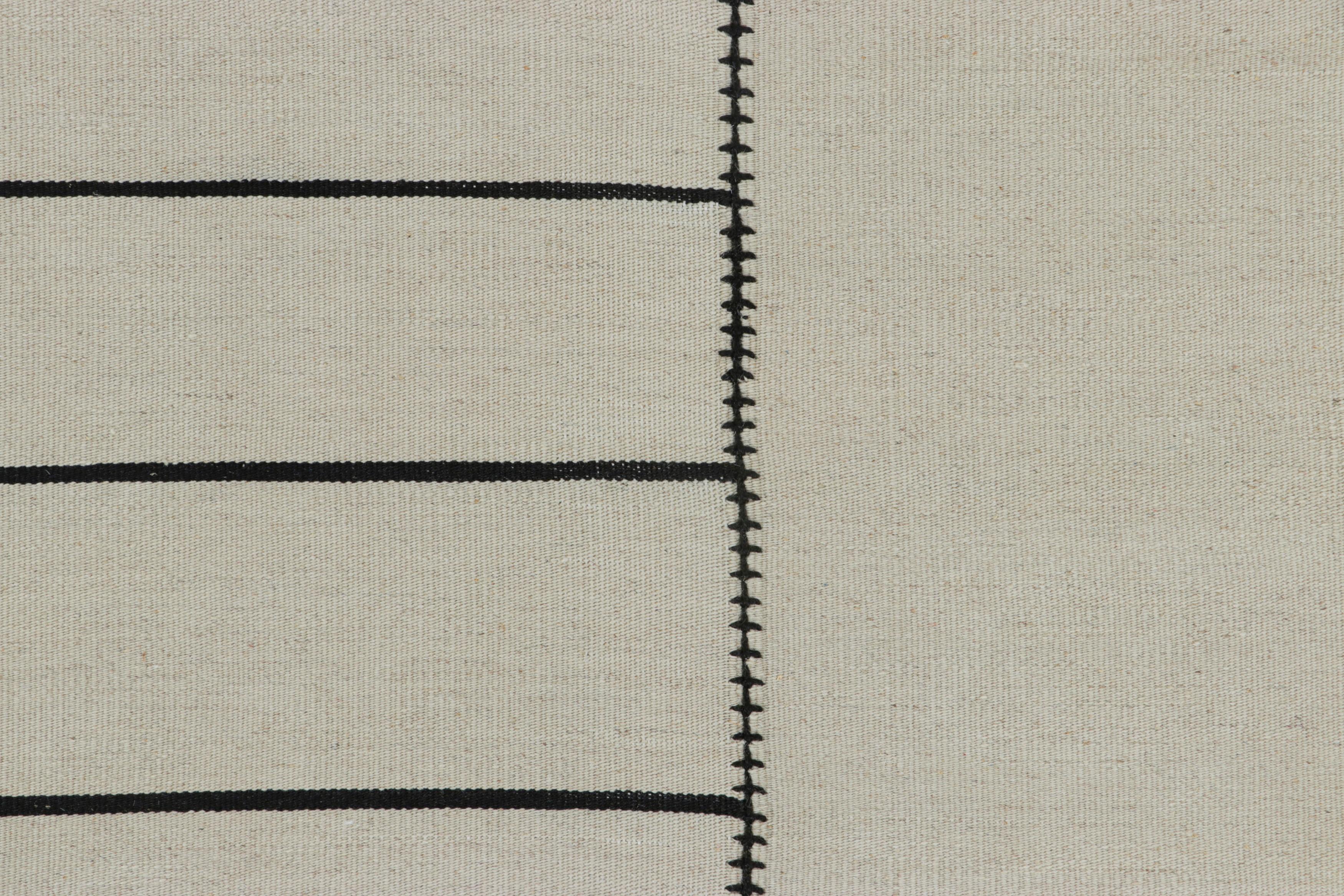 Afghan Rug & Kilim's Contemporary Kilim in Cream with Black Striped Patterns (Kilim contemporain en crème avec motifs rayés noirs) en vente