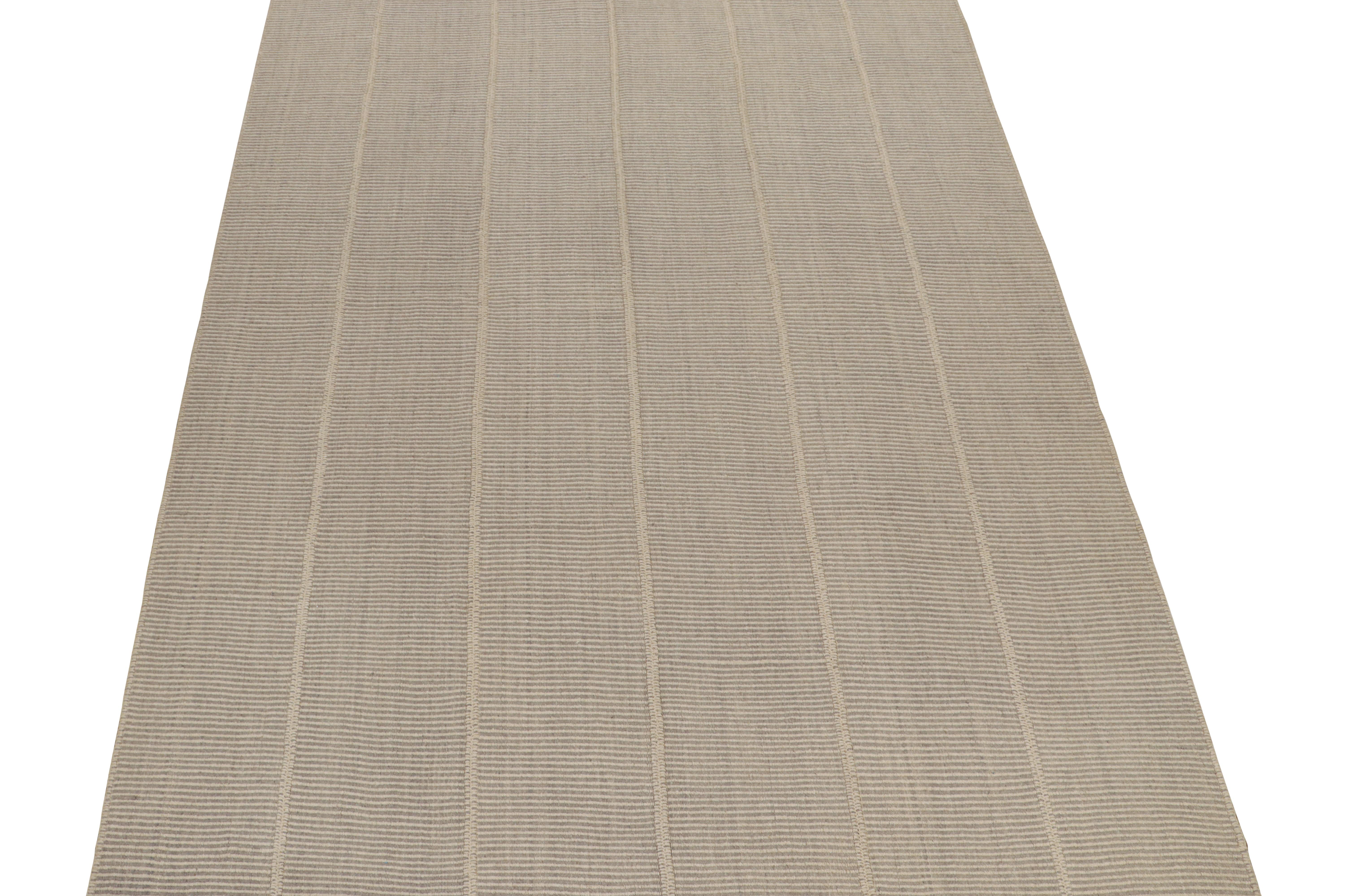 Hand-Woven Rug & Kilim’s Contemporary Kilim in Gray & Cream For Sale