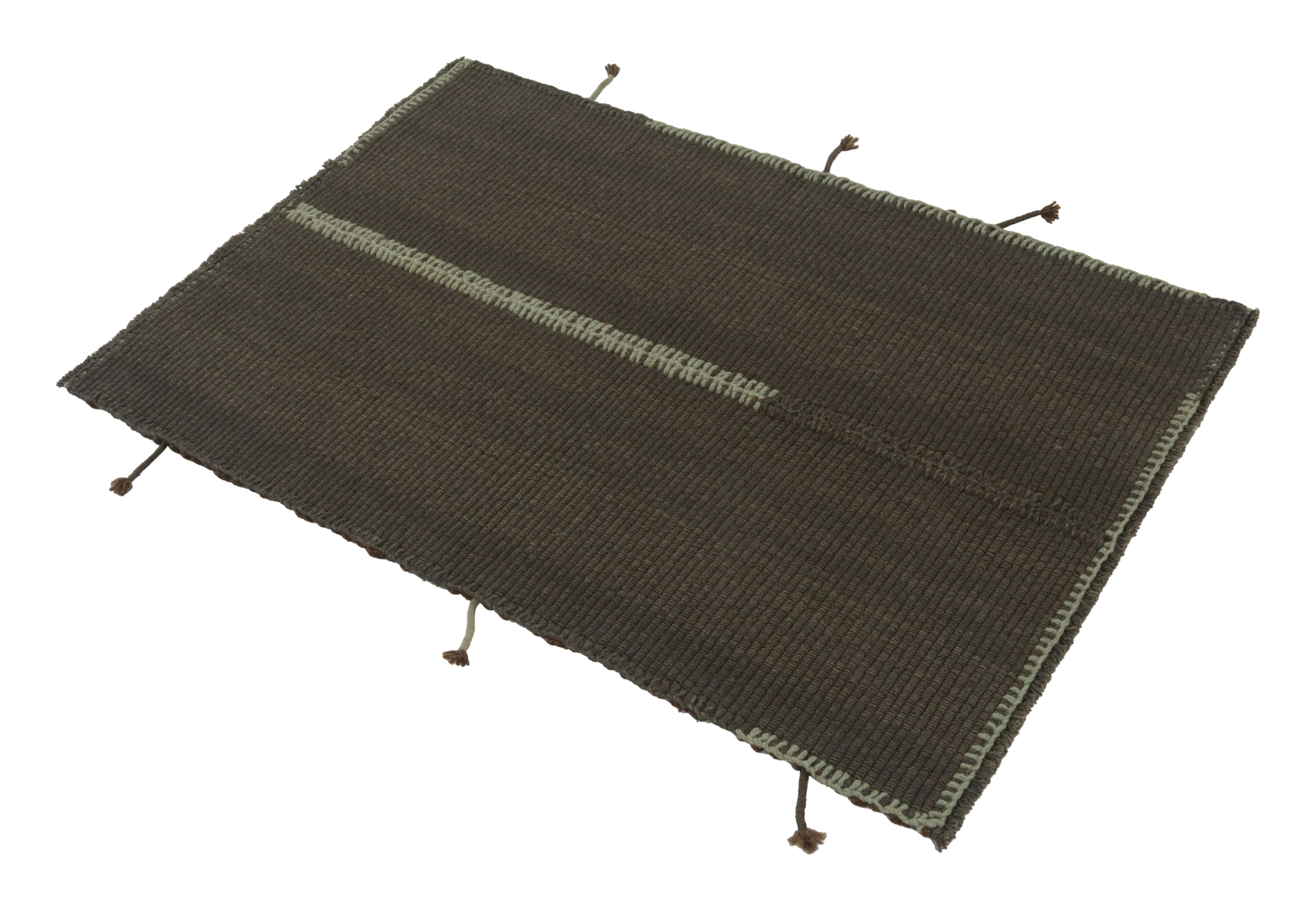 Tejido a mano en lana, un Kilim 3x4 tamaño regalo de una nueva e innovadora colección contemporánea de tejido plano de Rug & Kilim.
Sobre el diseño:
El 