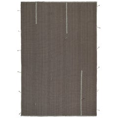 Kilim contemporain de Rug & Kilim en gris avec des accents bleu ciel et marron