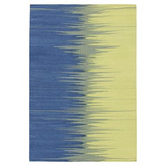 Kilim contemporáneo de Rug & Kilim en rayas verdes y azules y dibujo geométrico