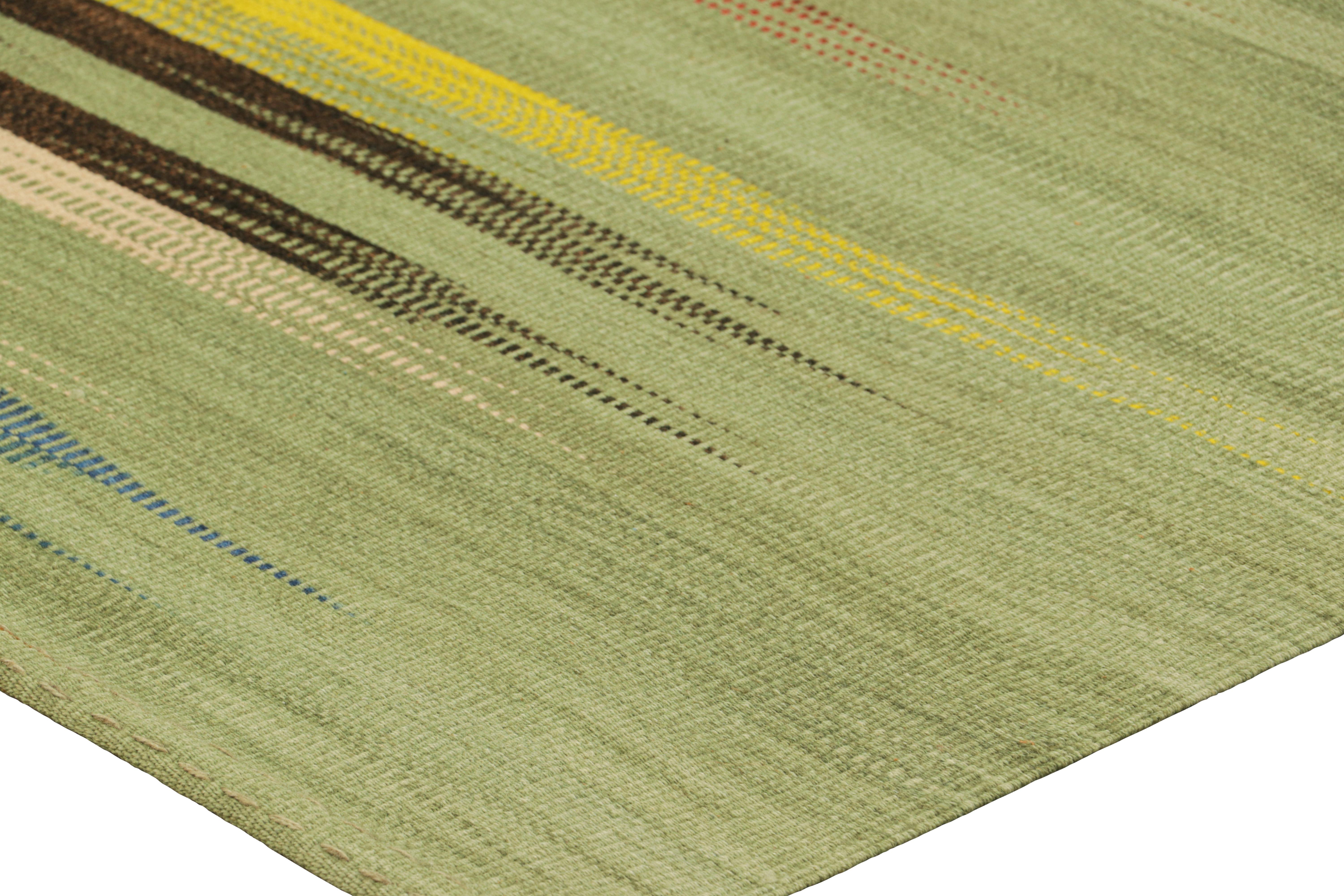 Rug & Kilim's Contemporary Kilim in Green with Colorful Geometric Patterns (Kilim contemporain en vert avec des motifs géométriques colorés) Neuf - En vente à Long Island City, NY