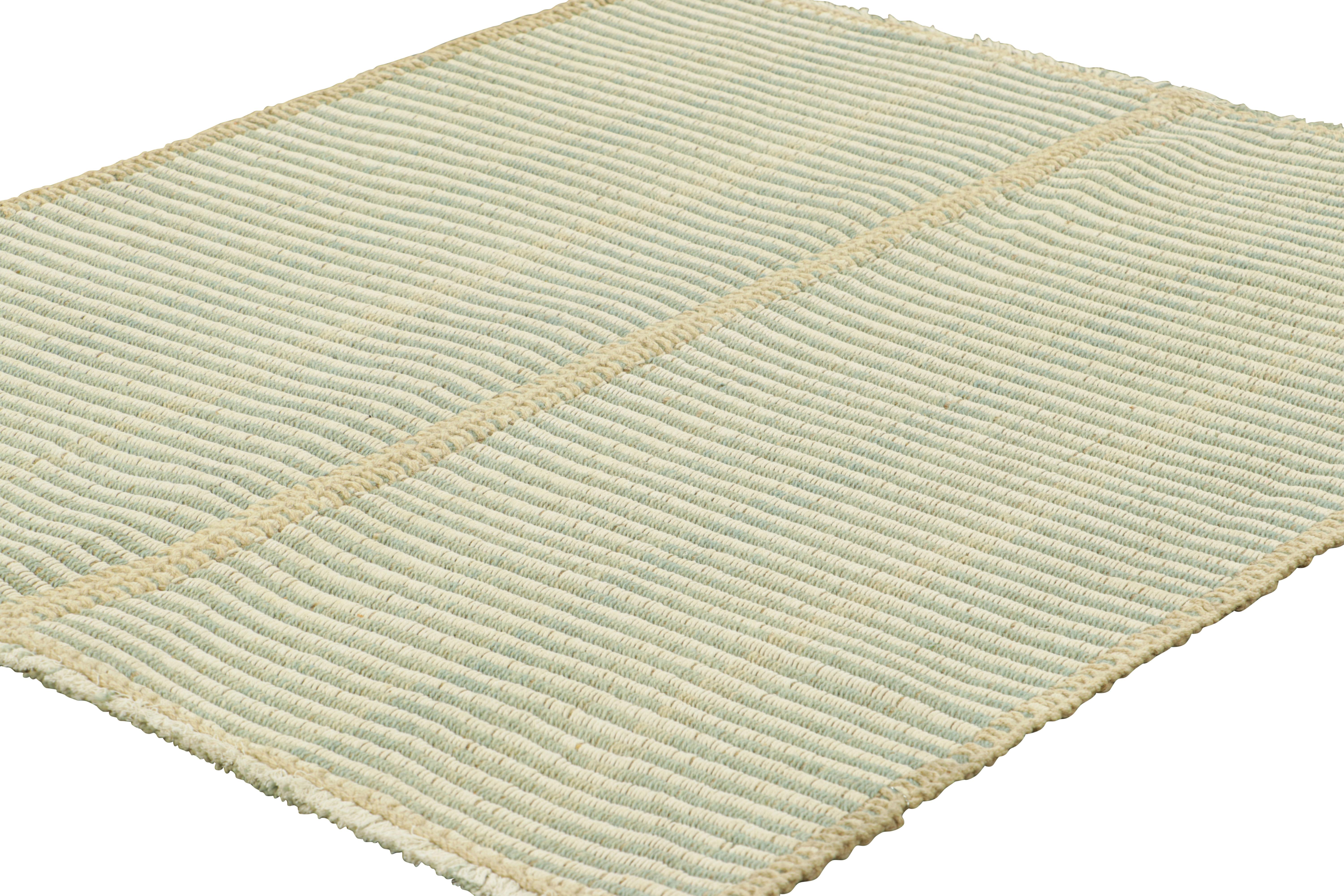 Afghano Rug & Kilim è un kilim contemporaneo a strisce testuali bianche, avorio e blu. in vendita