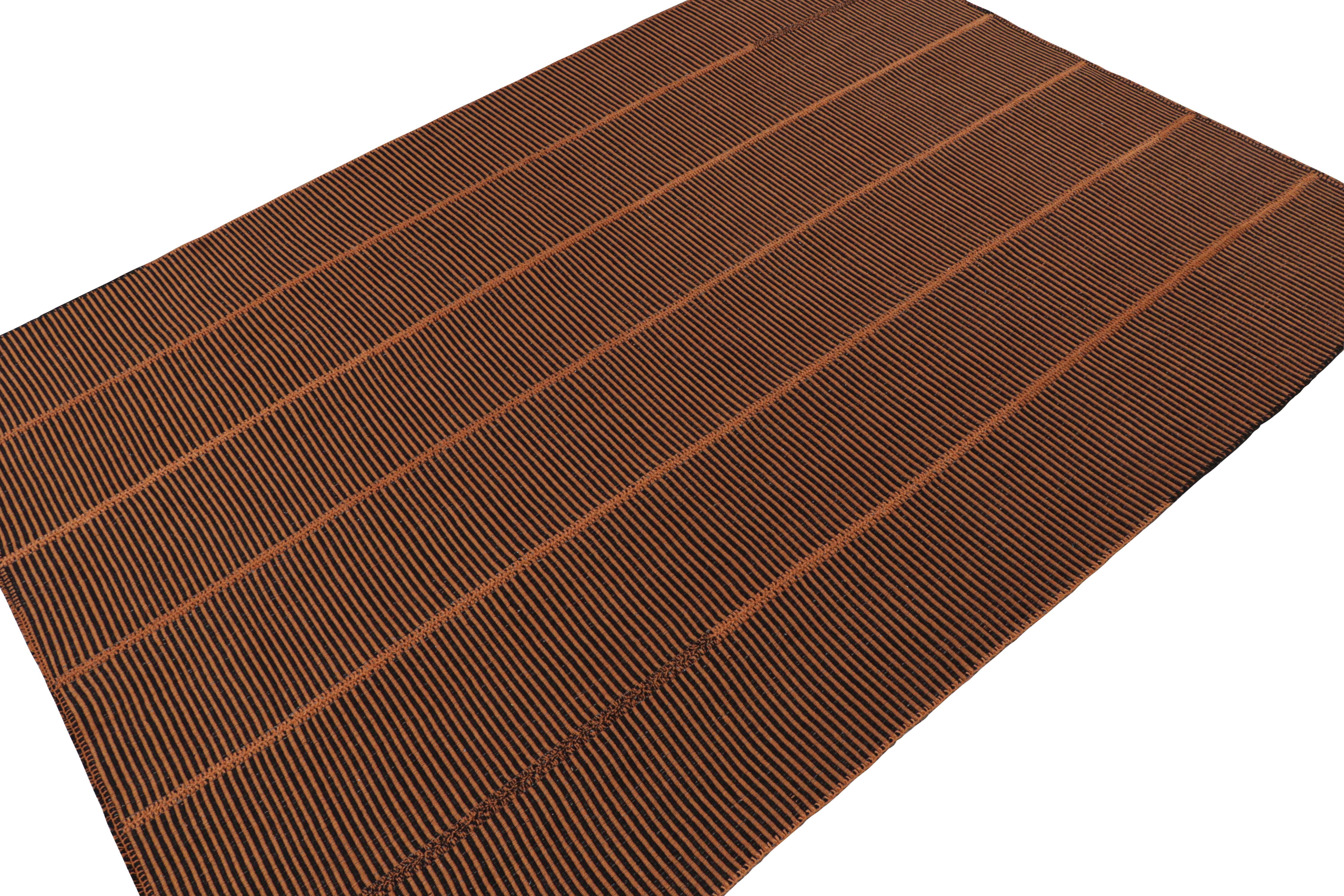 Persiano Rug & Kilim: Kilim contemporaneo a strisce arancioni e nere in vendita