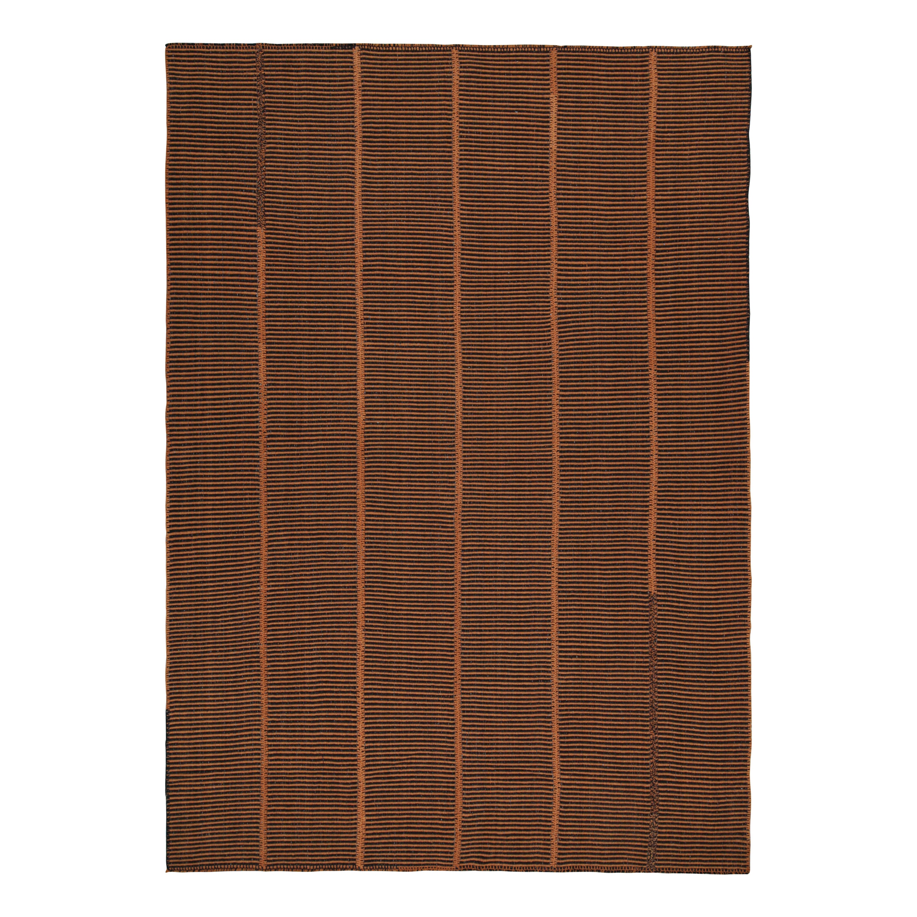Rug & Kilim: Kilim contemporaneo a strisce arancioni e nere
