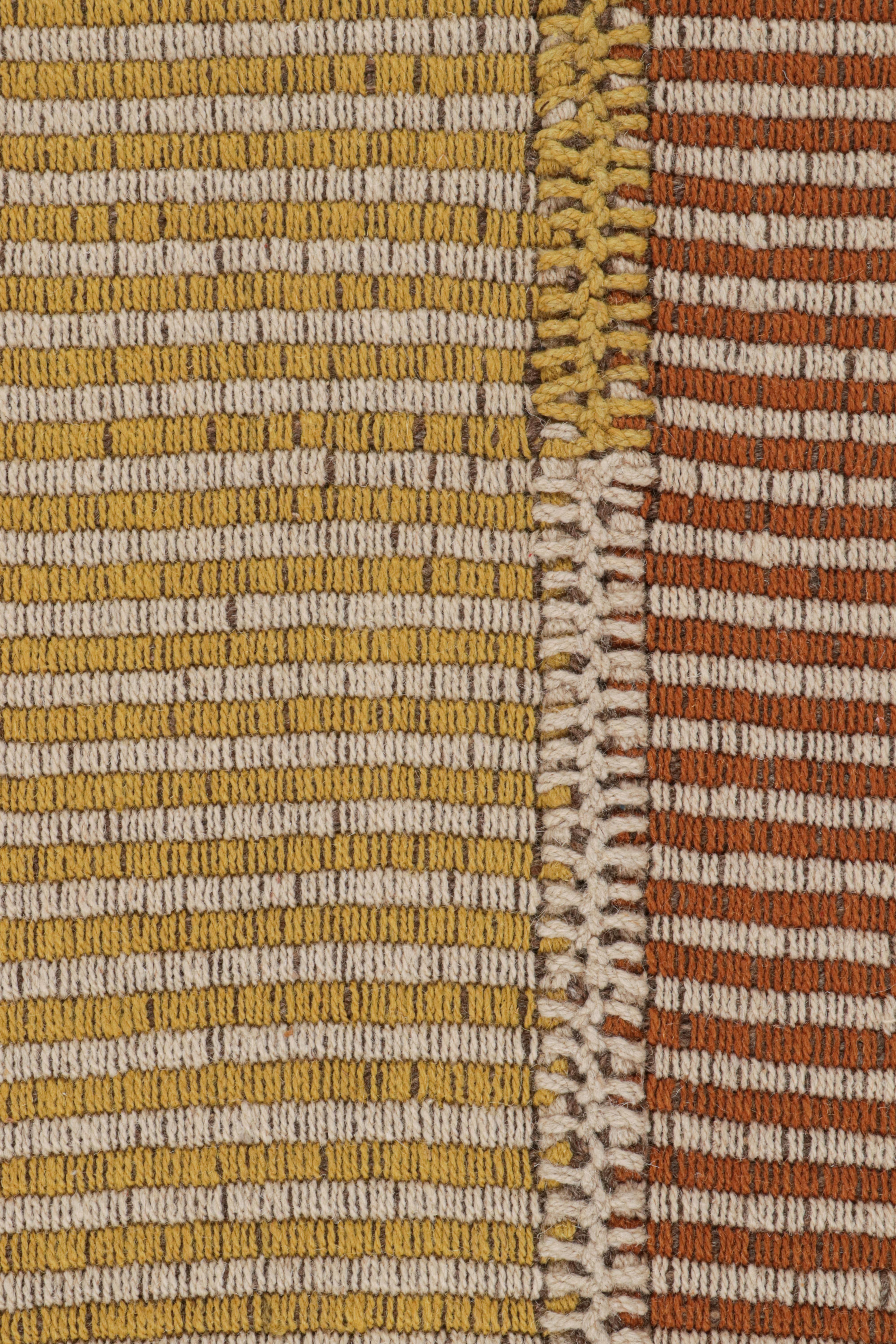 Moderno Rug & Kilim - Kilim contemporaneo in arancione e oro con beige-marrone in vendita
