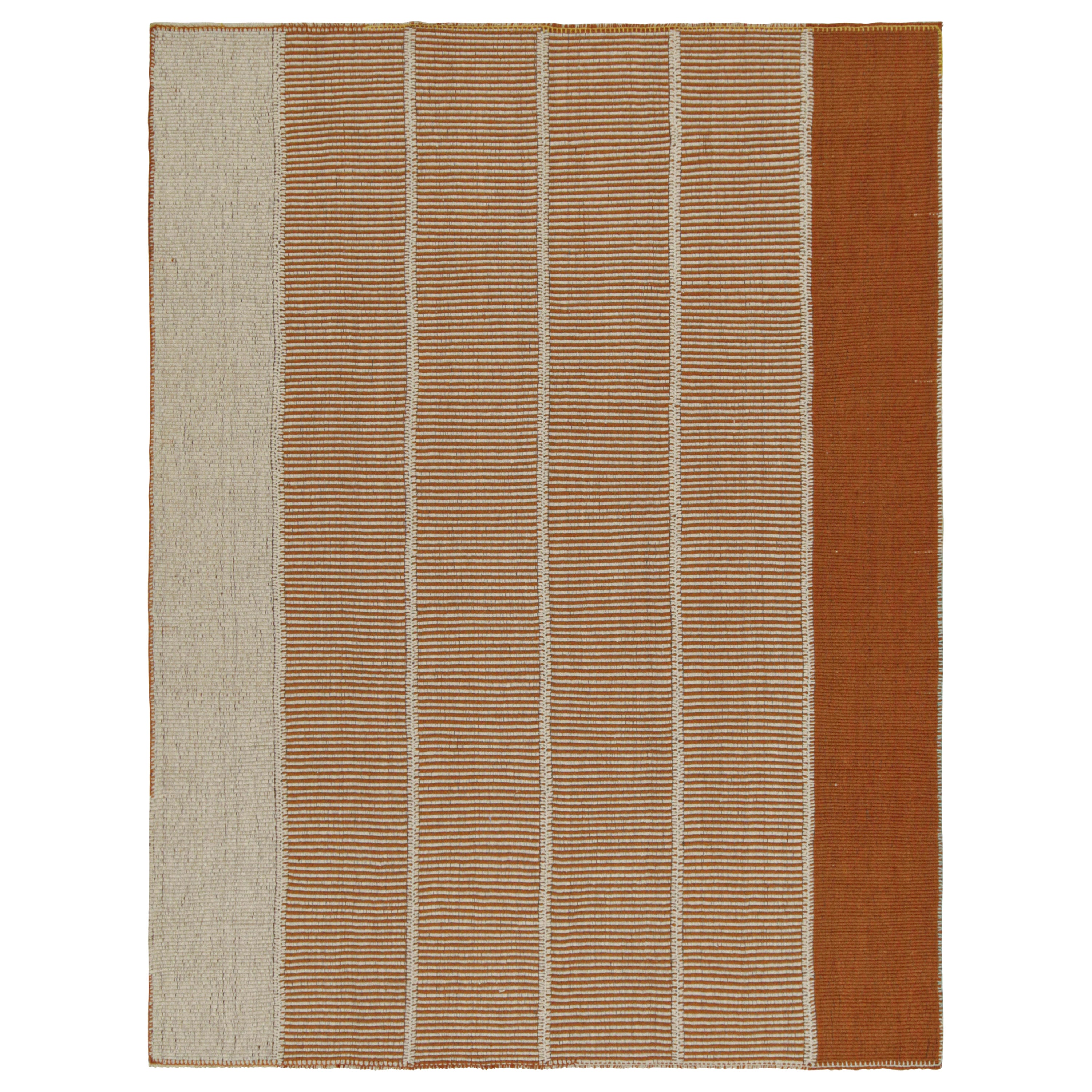 Rug & Kilim's Contemporary Kilim in Orange und Creme gestreift