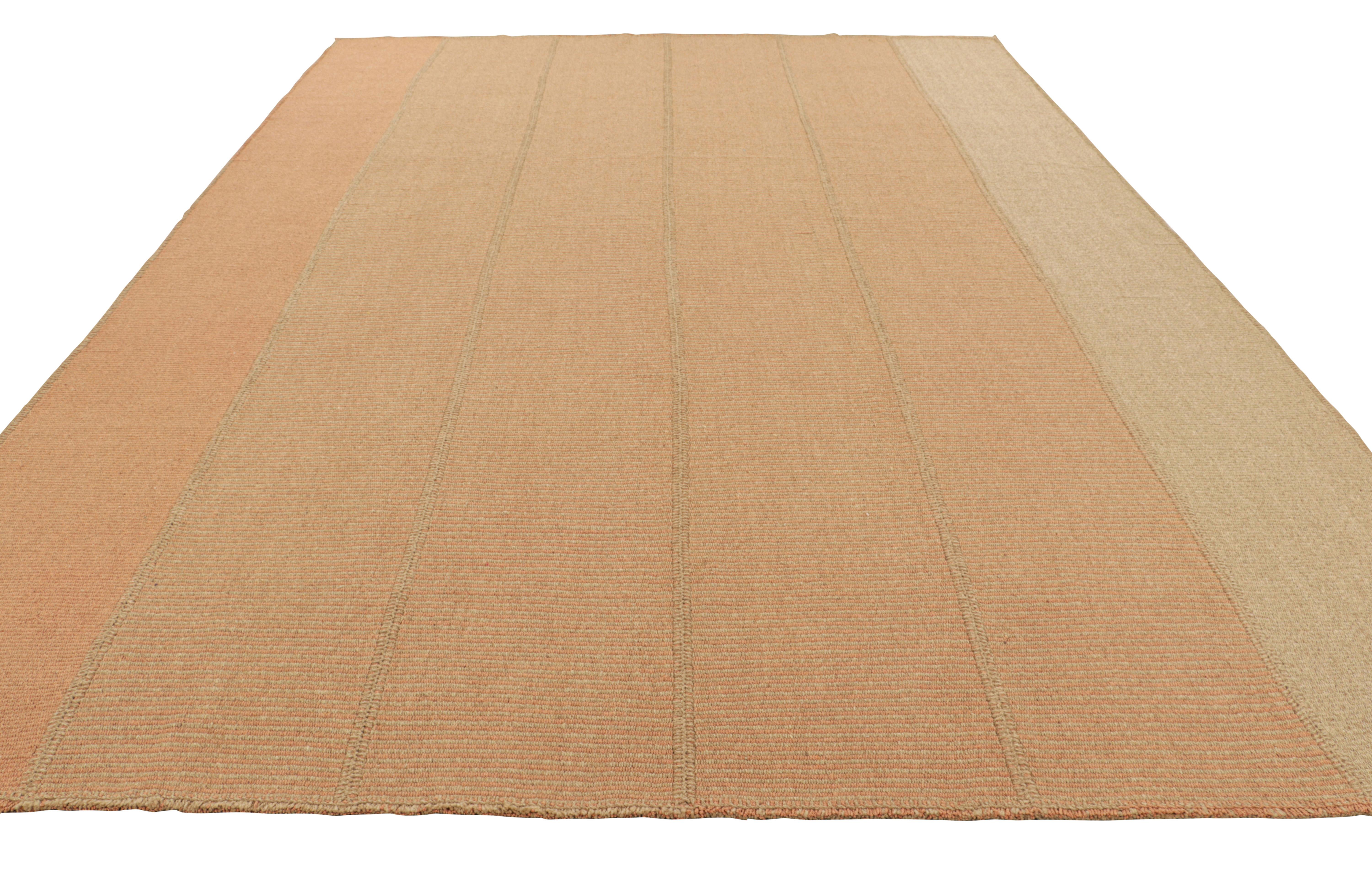 Tissé à la main Rug & Kilim's Contemporary Kilim in Pink and Beige-Brown Textural Stripes (Kilim contemporain à rayures texturées roses et beige-brun) en vente