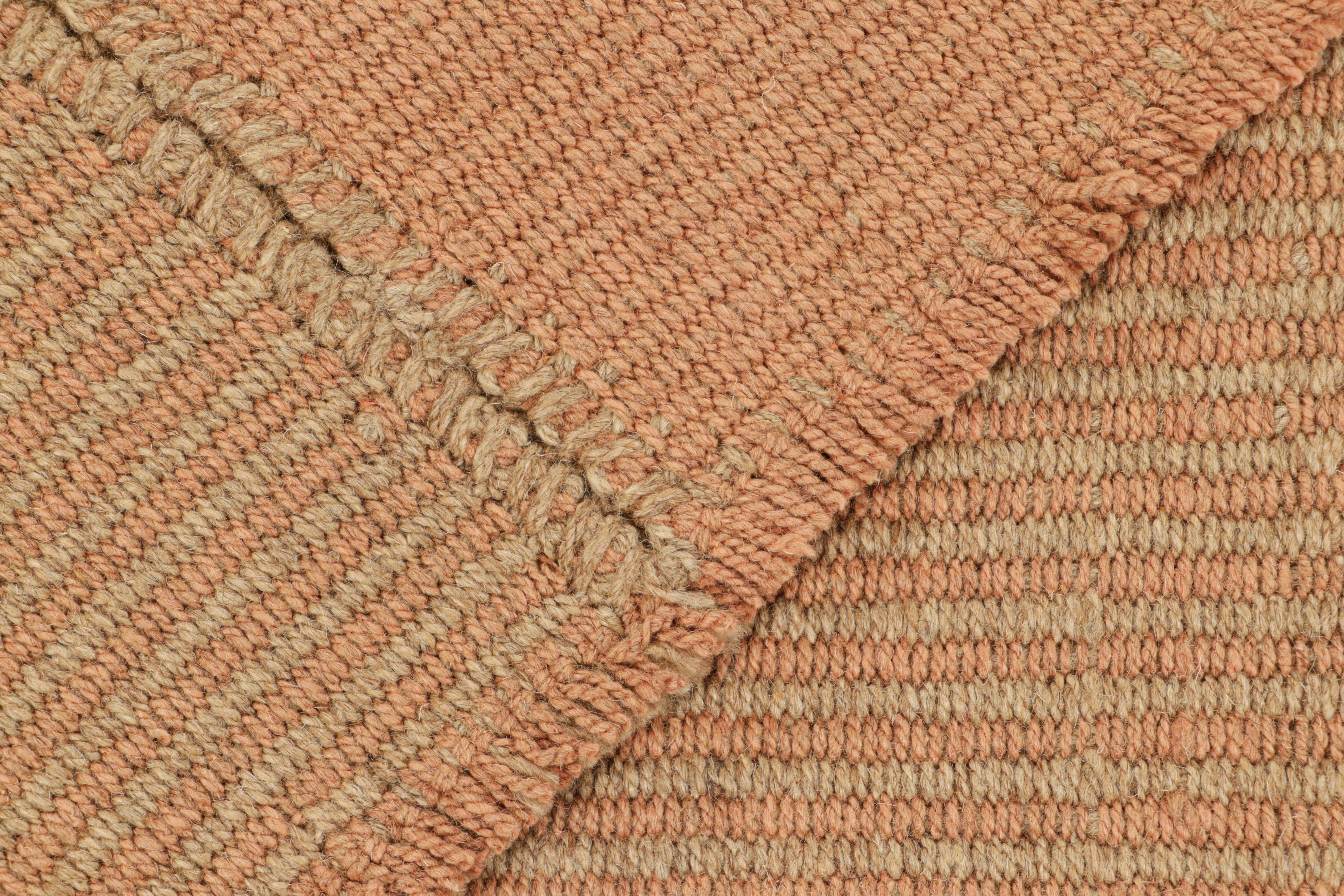 XXIe siècle et contemporain Rug & Kilim's Contemporary Kilim in Pink and Beige-Brown Textural Stripes (Kilim contemporain à rayures texturées roses et beige-brun) en vente
