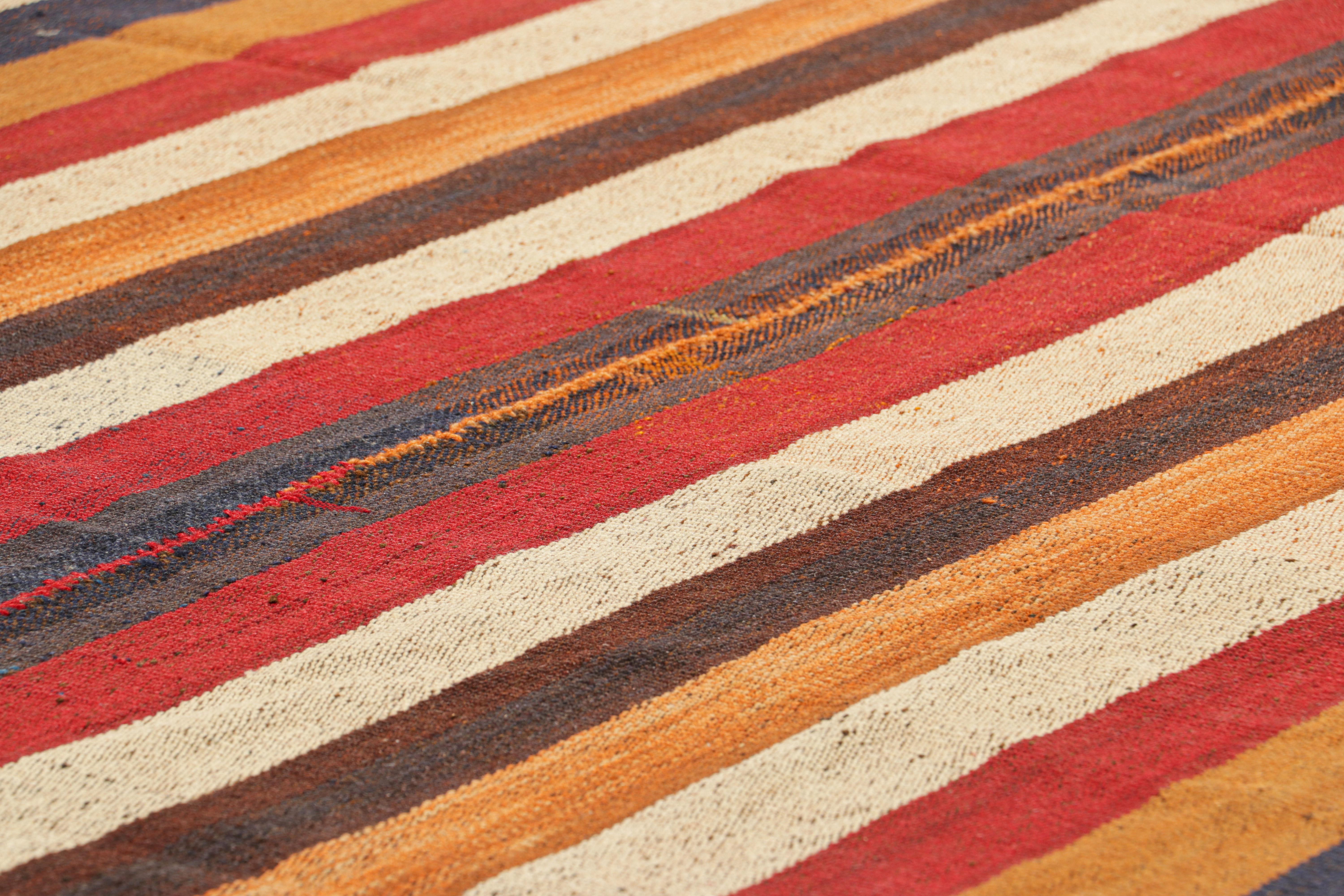 Handwoven in wool, this 8x10 Kilim is from an exciting new custom-capable flatweave collection by Rug & Kilim. 

On the Design: 

“Rez Kilim'' represents a contemporary homage to Turkish and Persian panel-weaving styles in a textural approach to