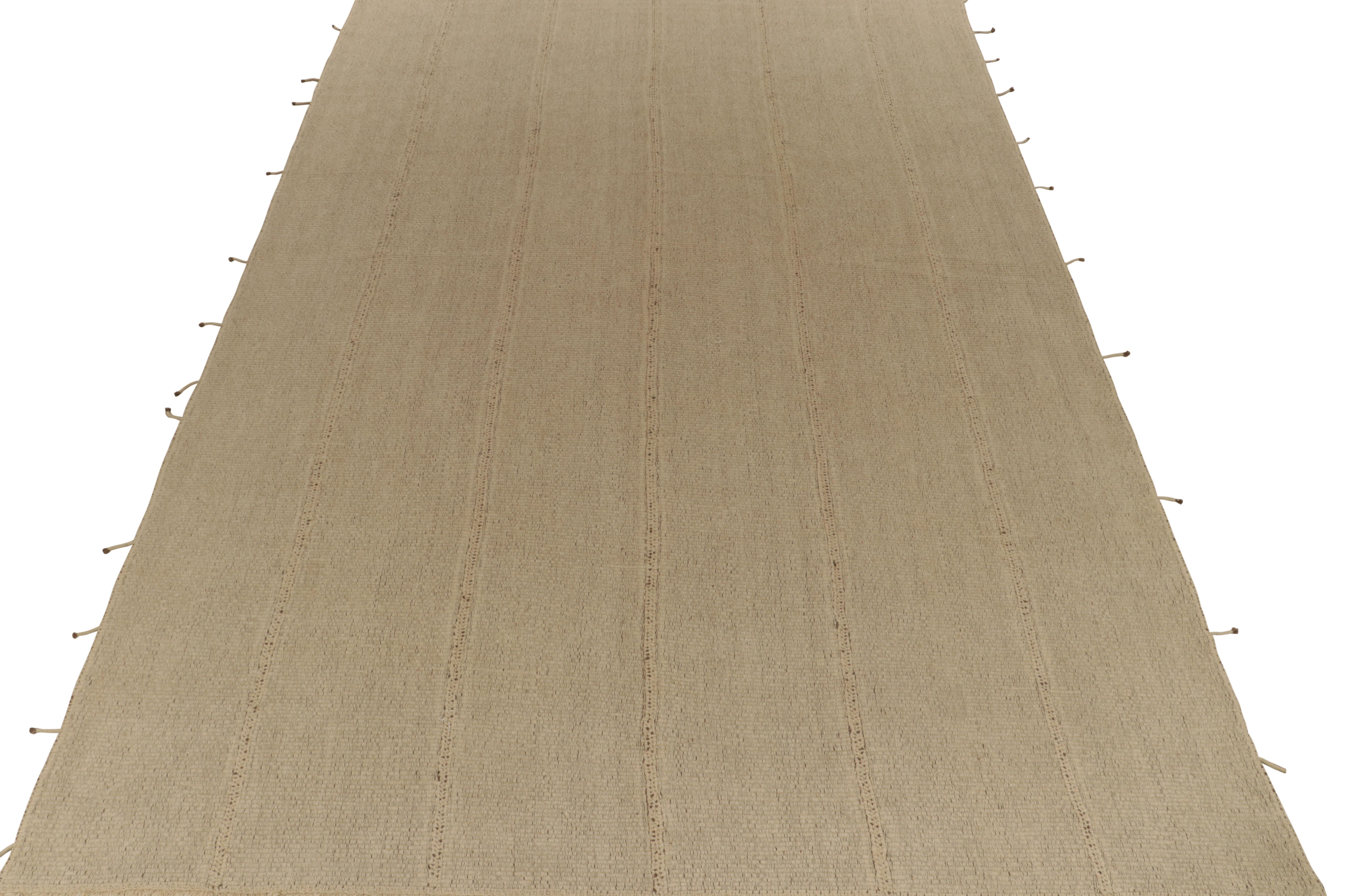 Kilim contemporáneo de Rug & Kilim en color arena, estilo tejido con paneles sólidos de color beige-marrón Afgano en venta