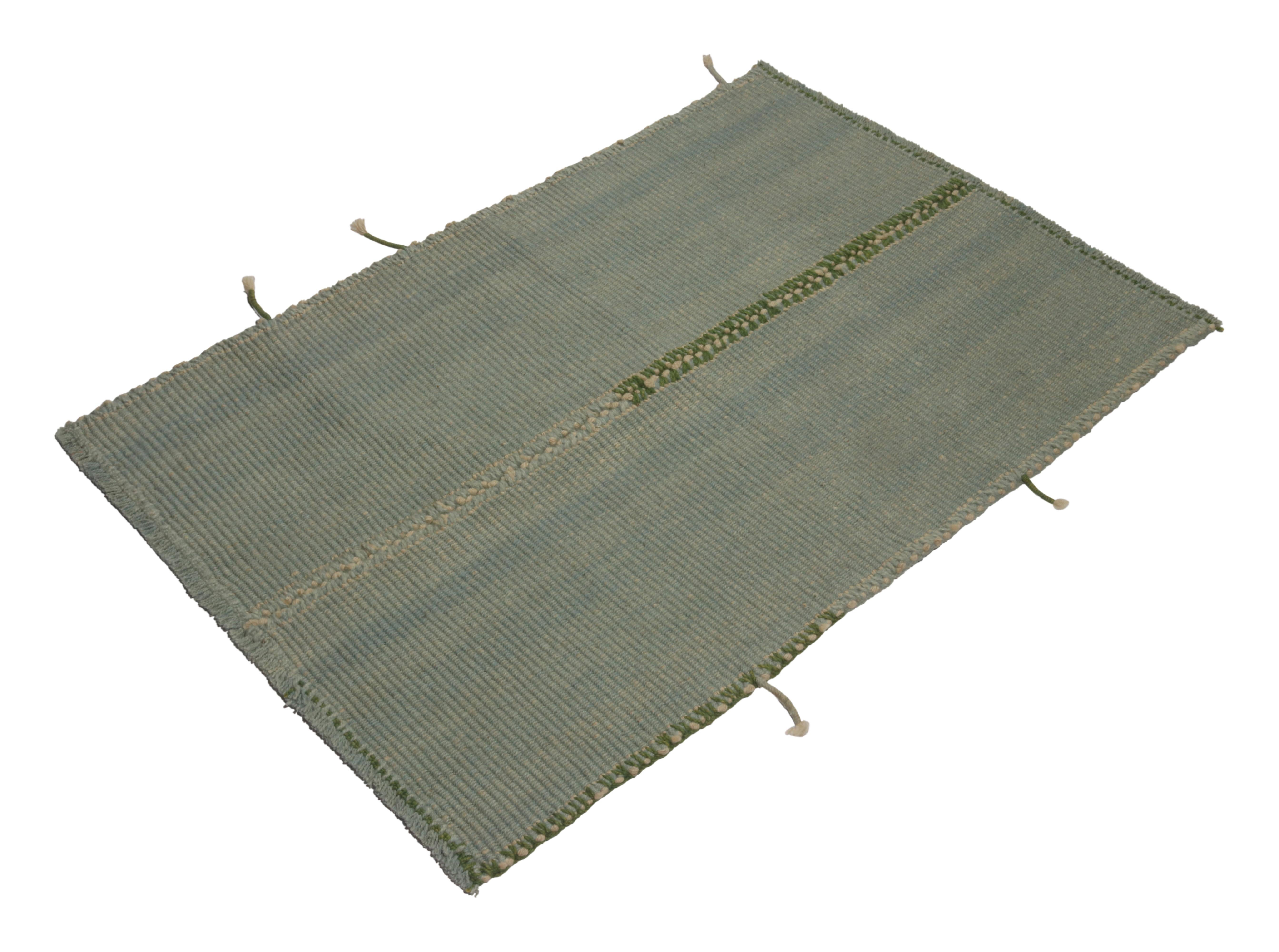 Tissé à la main en laine, un Kilim 3x4 de taille cadeau issu d'une nouvelle collection contemporaine innovante à tissage plat de Rug & Kilim.
Sur le design :
le terme 