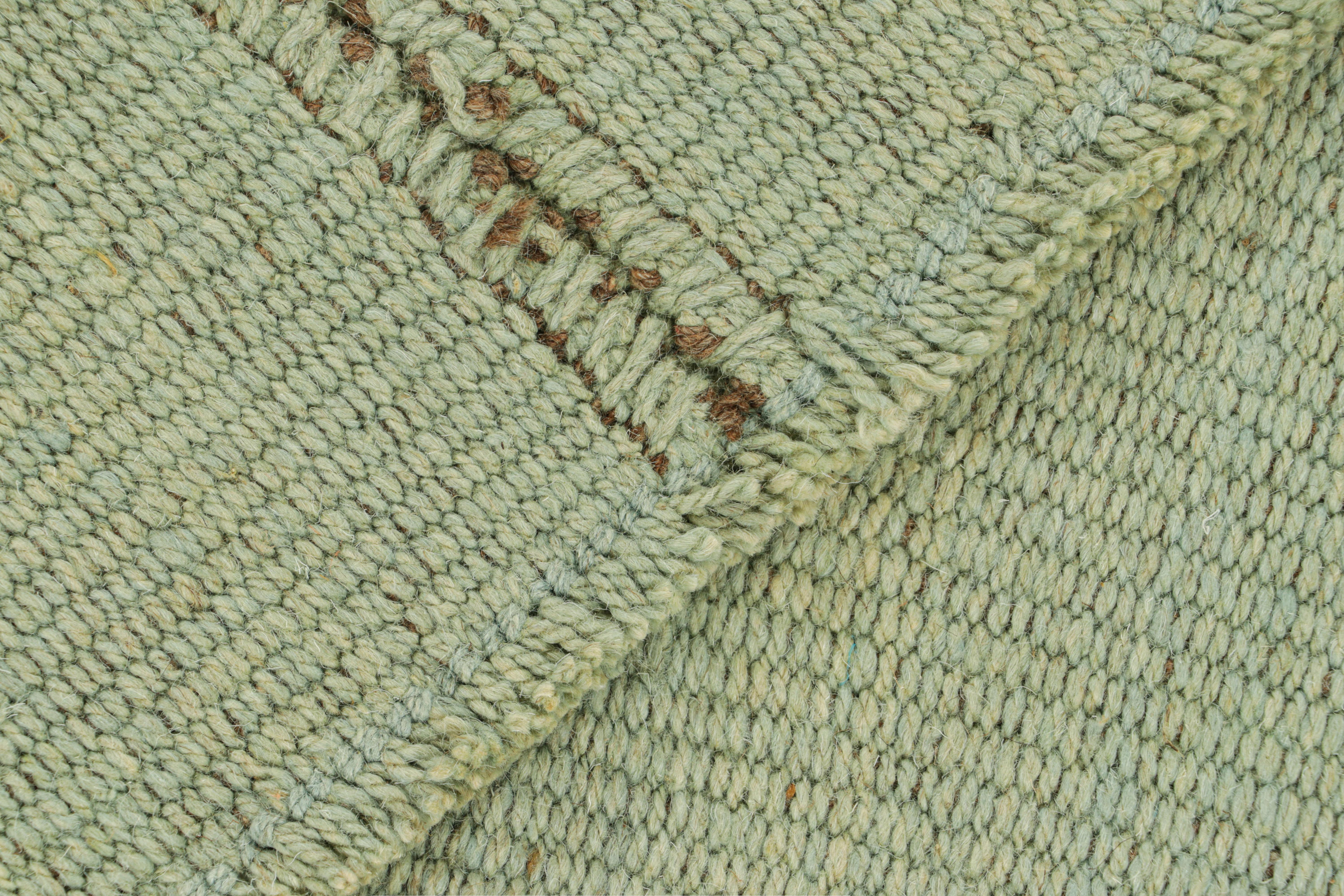 Kilim contemporáneo de Rug & Kilim en rayas texturadas verde agua y azul Siglo XXI y contemporáneo en venta