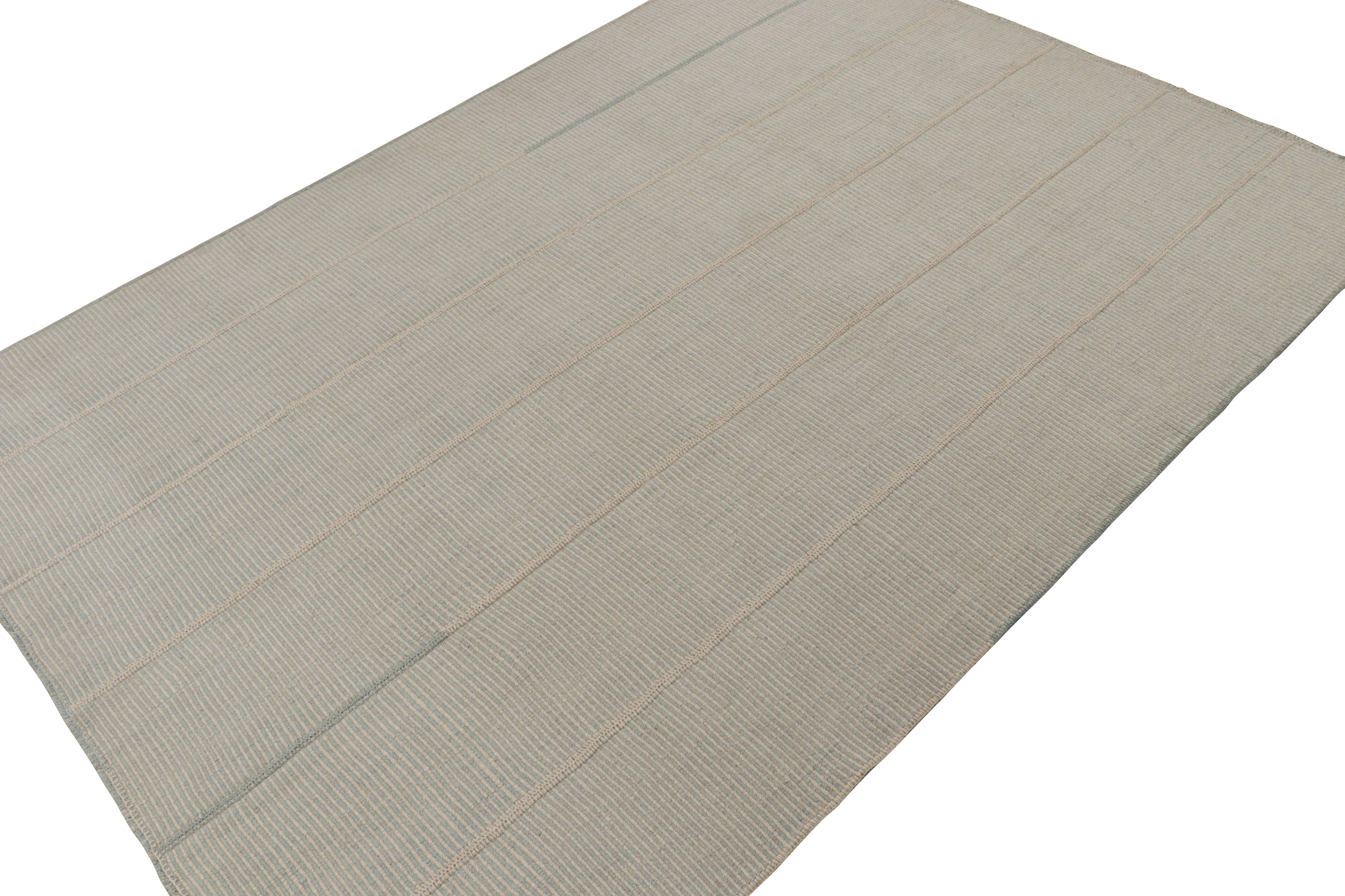 Perse Rug & Kilim’s Contemporary Kilim in Sky Blue and Off-White Stripes en vente