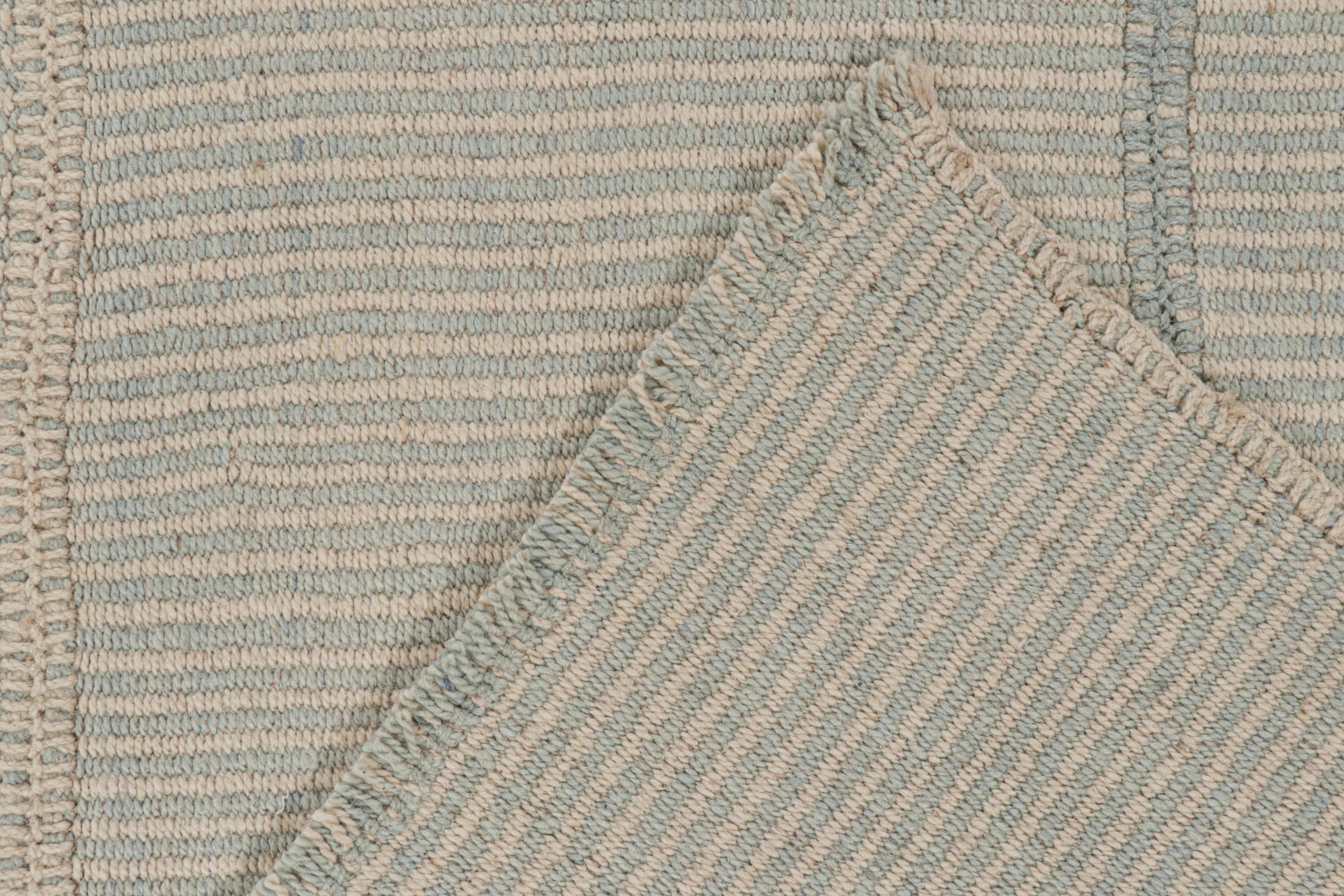 XXIe siècle et contemporain Rug & Kilim’s Contemporary Kilim in Sky Blue and Off-White Stripes en vente