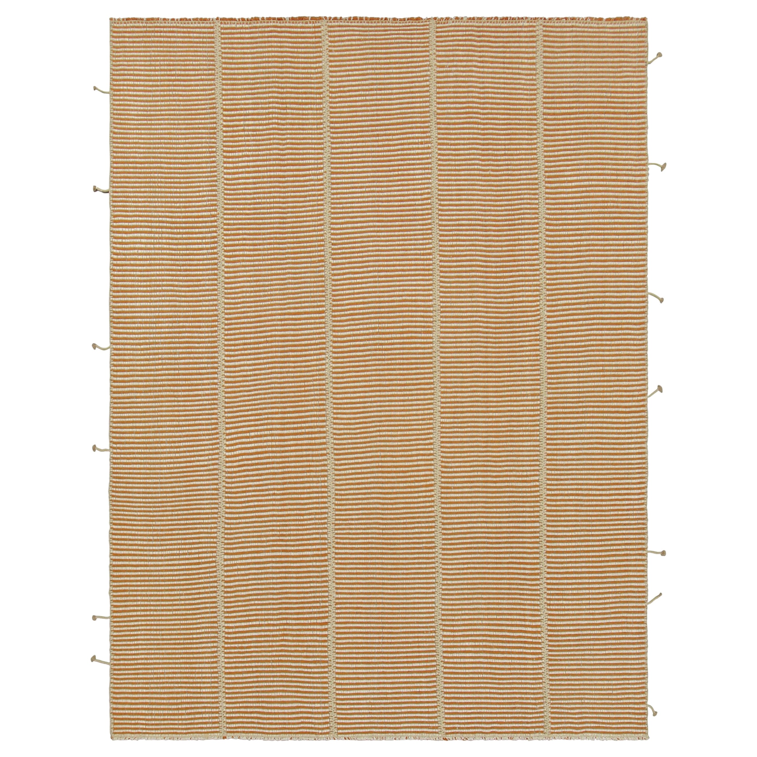 Rug 
Kilim è un kilim contemporaneo a strisce arancioni e bianche.