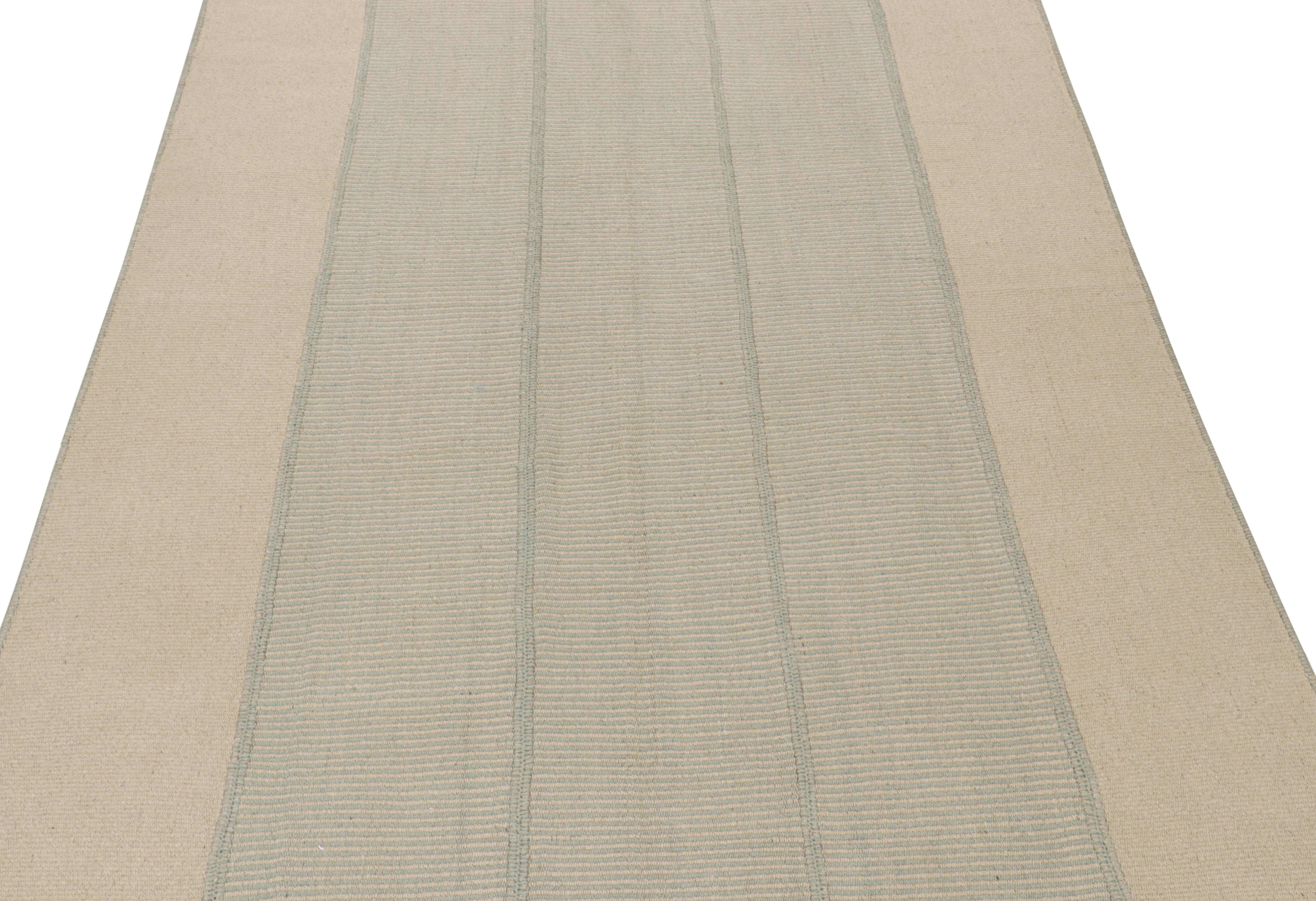 Rug & Kilim's Contemporary Kilim in Weiß und Blau (Handgewebt) im Angebot