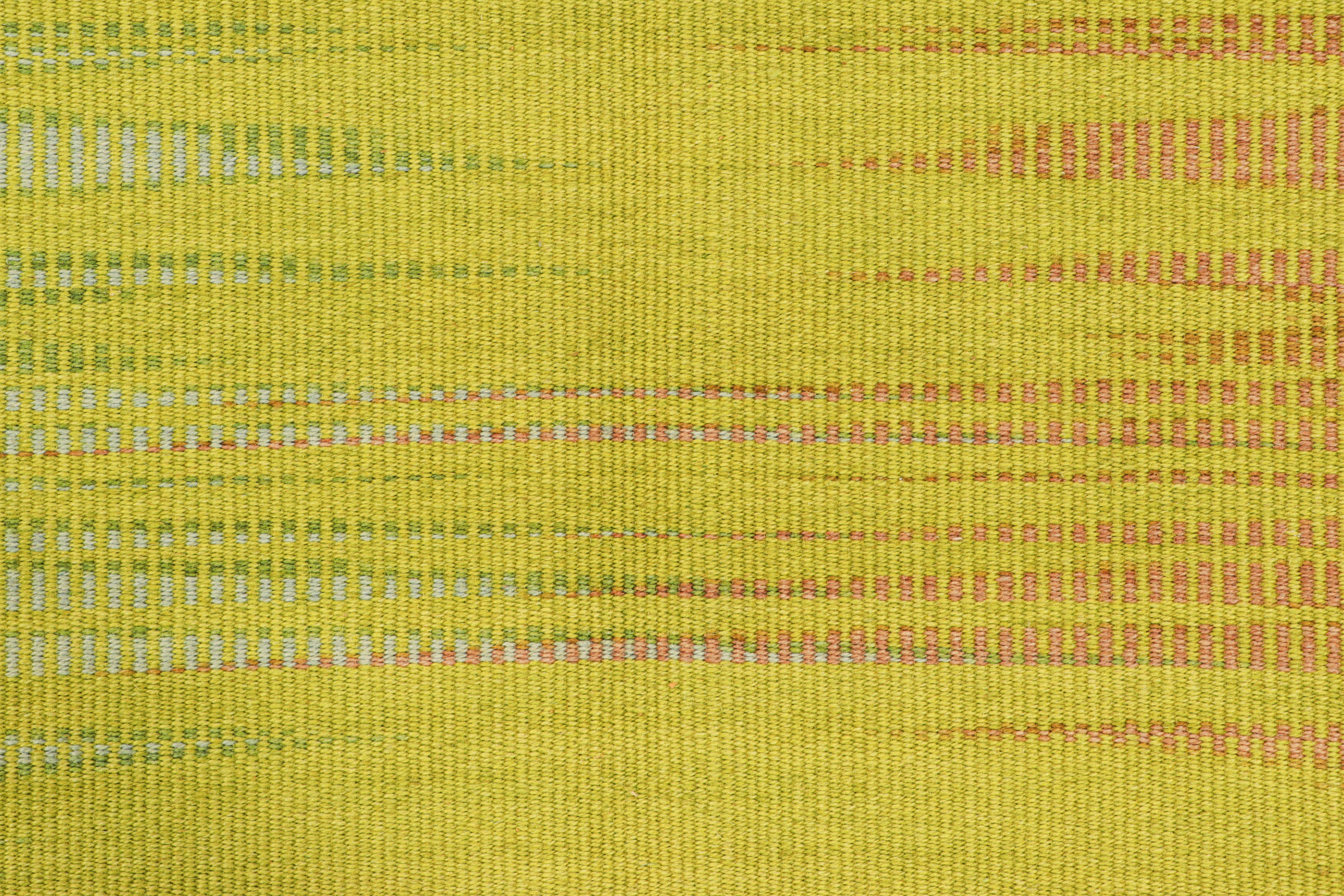 Tessuto a mano in lana, questo Kilim 6x8 fa parte di una nuova collezione contemporanea a trama piatta di Rug & Kilim.

Sul design: 

Questa rivisitazione moderna della classica tessitura a pannelli presenta un favoloso e unico gioco di righe