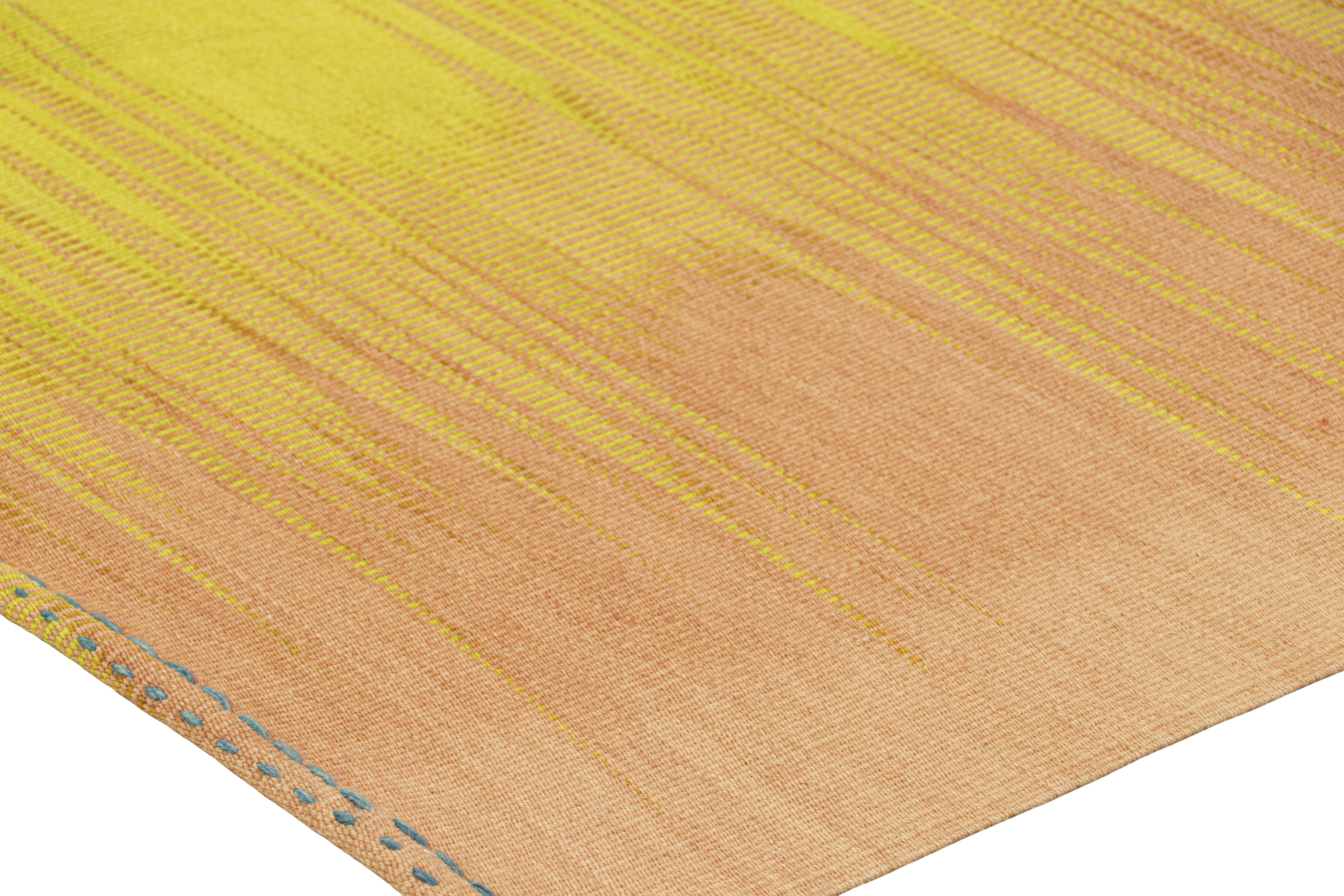 Rug & Kilim's Contemporary Kilim in Gelb, Blau und Rosa Streifen und Mustern im Zustand „Neu“ im Angebot in Long Island City, NY