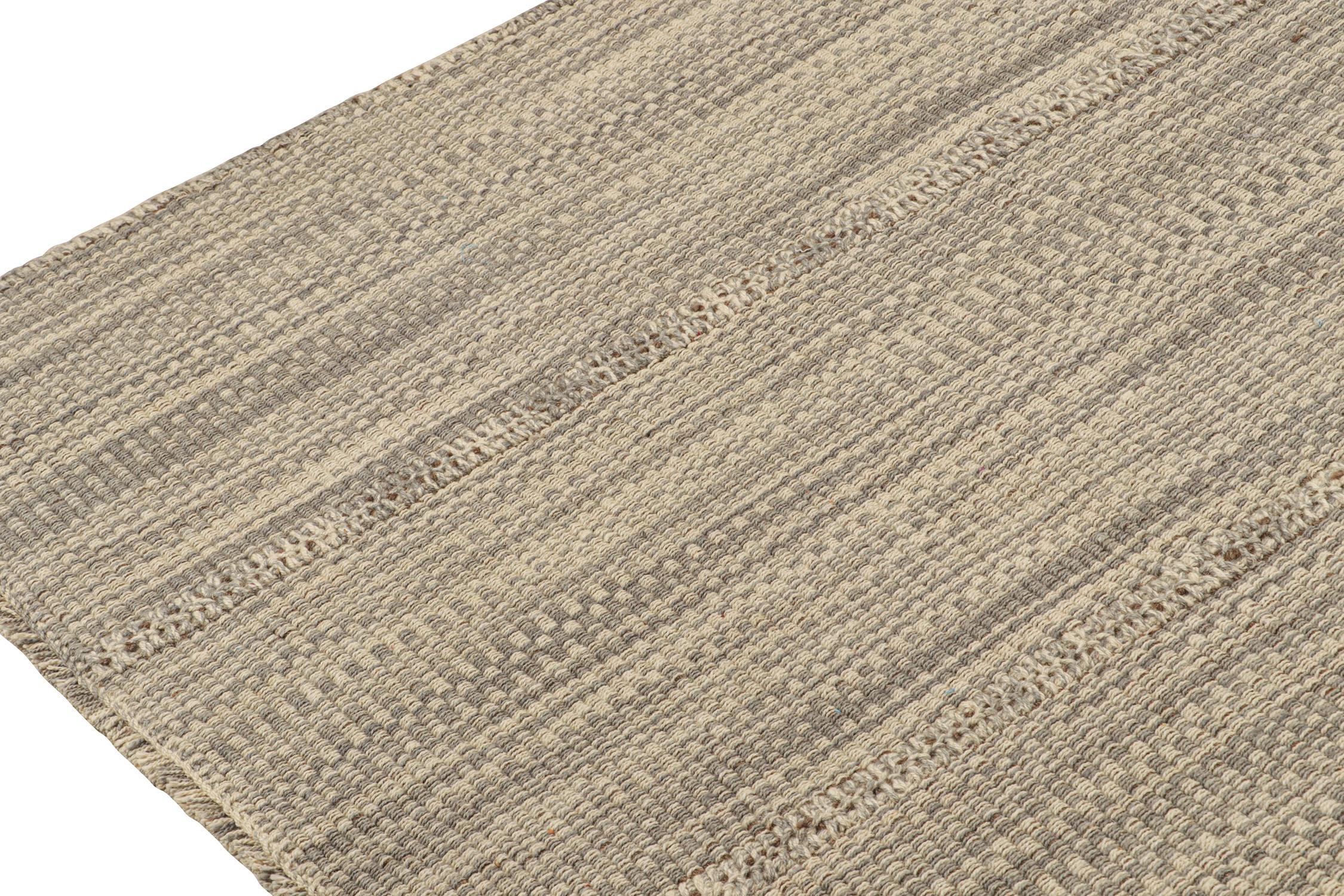 Annodato a mano Rug & Kilim - Tappeto Kilim Contemporaneo in Beige-Marrone con Accenti Grigi in vendita