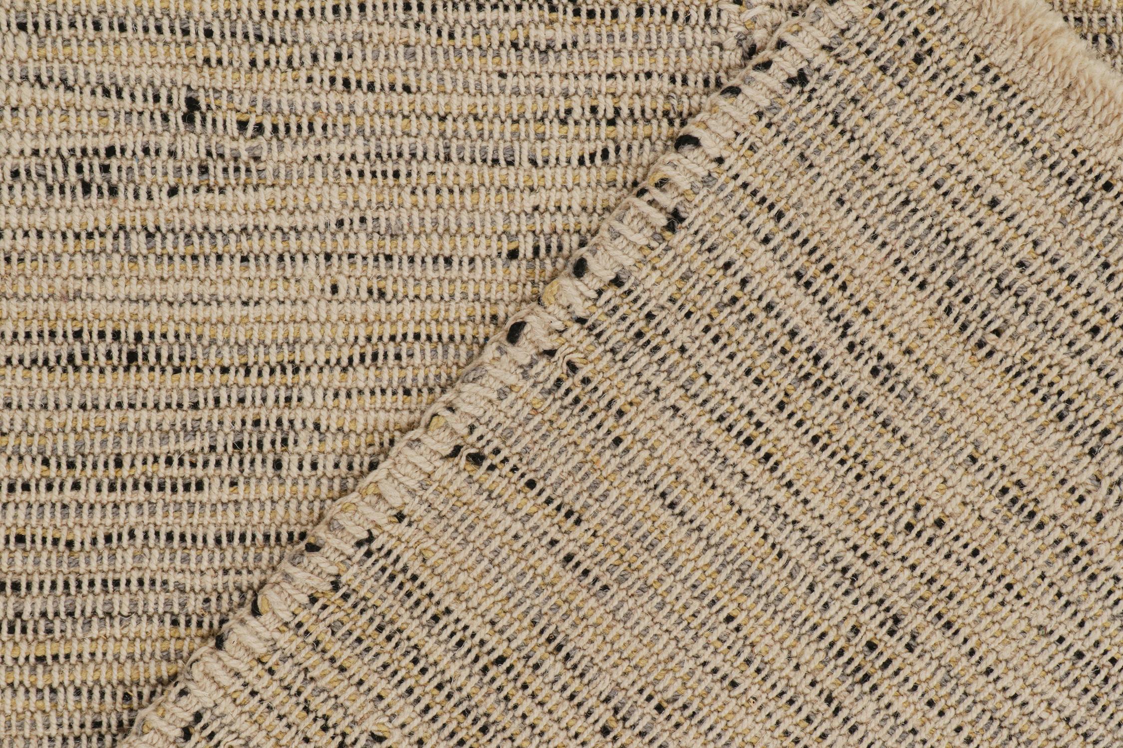 Rug & Kilim’s Contemporary Kilim Rug in Beige with Black and Yellow Accents Siglo XXI y contemporáneo en venta