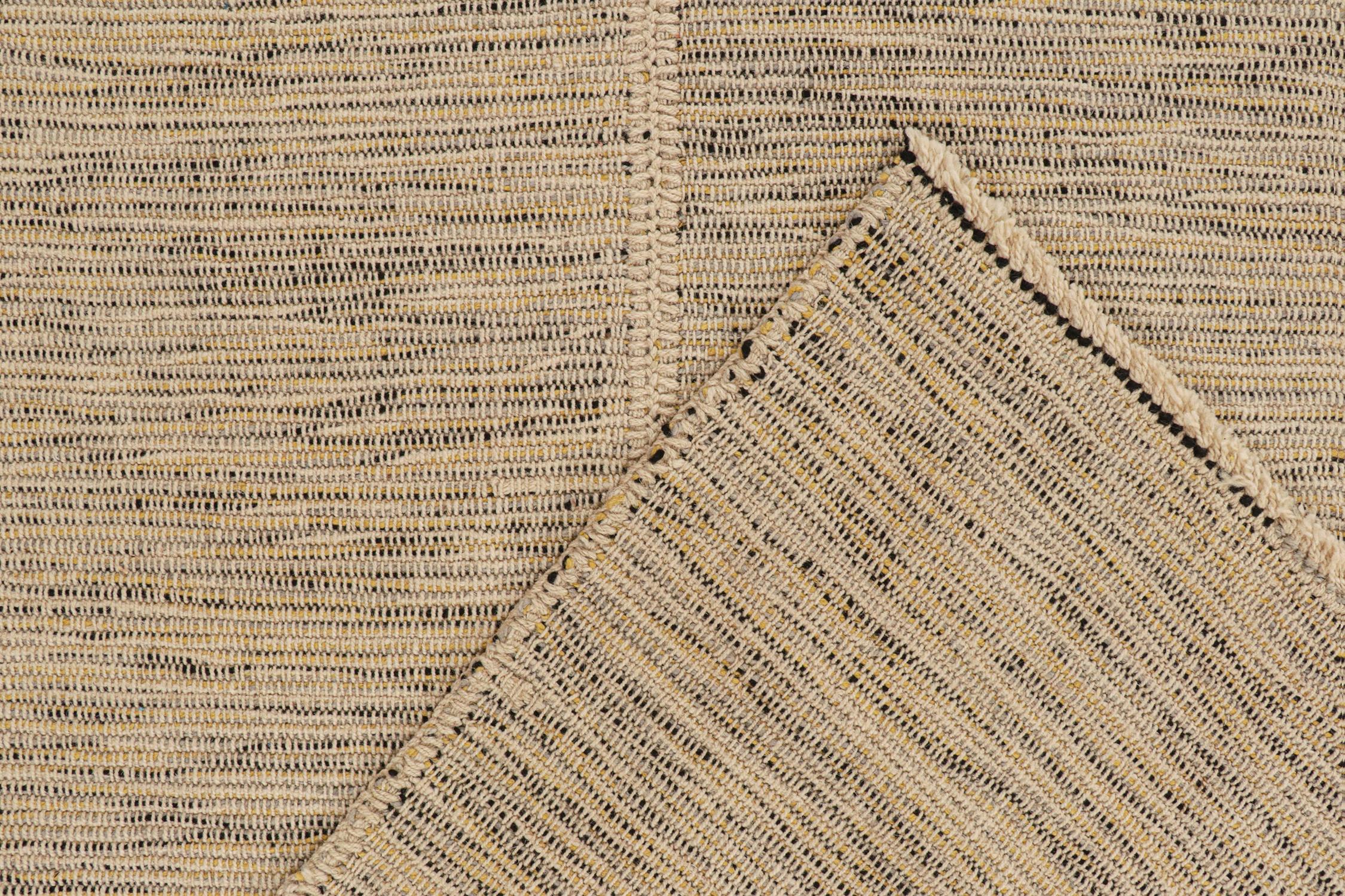 Rug & Kilim’s Contemporary Kilim Rug in Beige with Black and Yellow Accents Siglo XXI y contemporáneo en venta