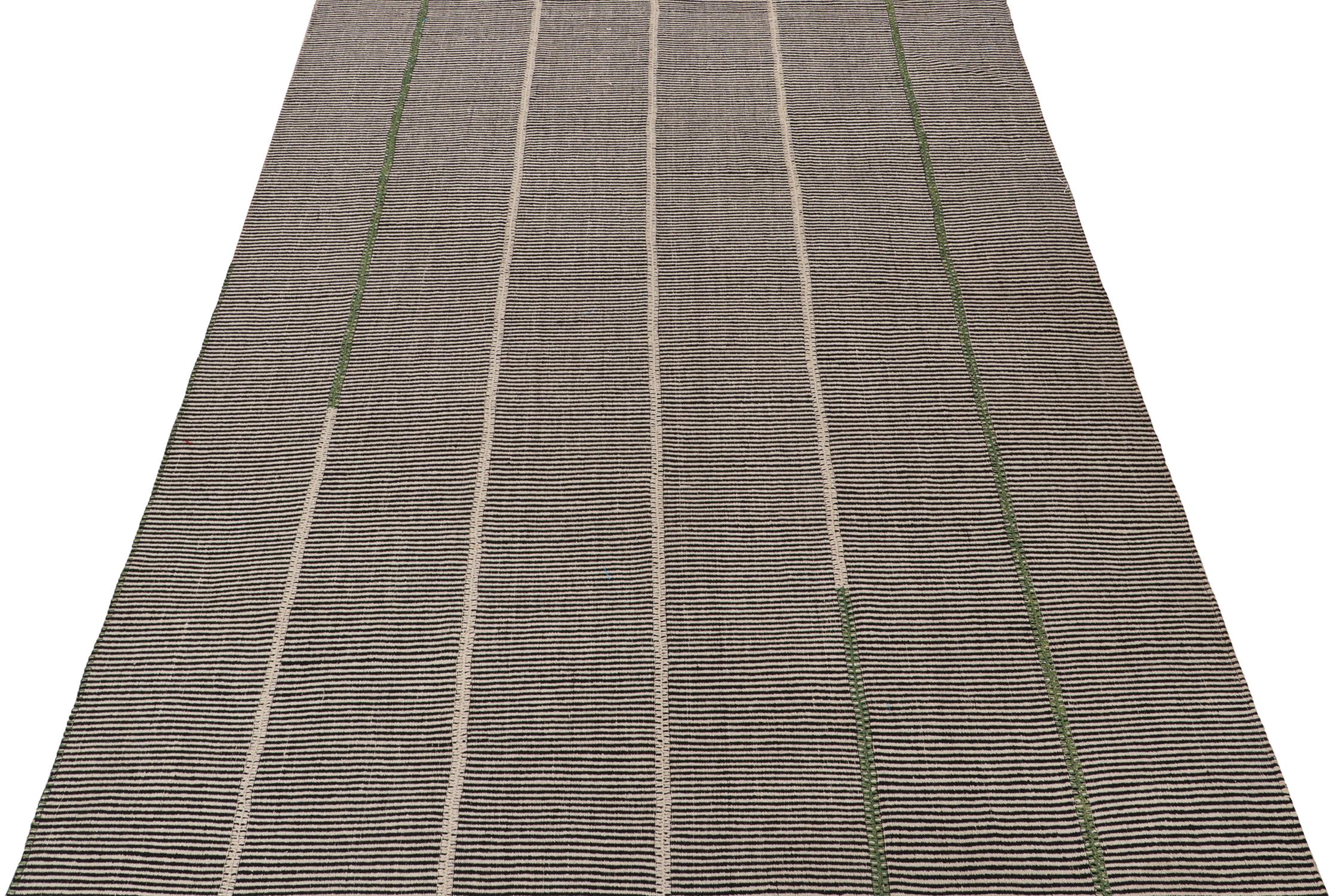 Alfombra contemporánea Rug & Kilim de rayas negras, beige y verdes Moderno en venta