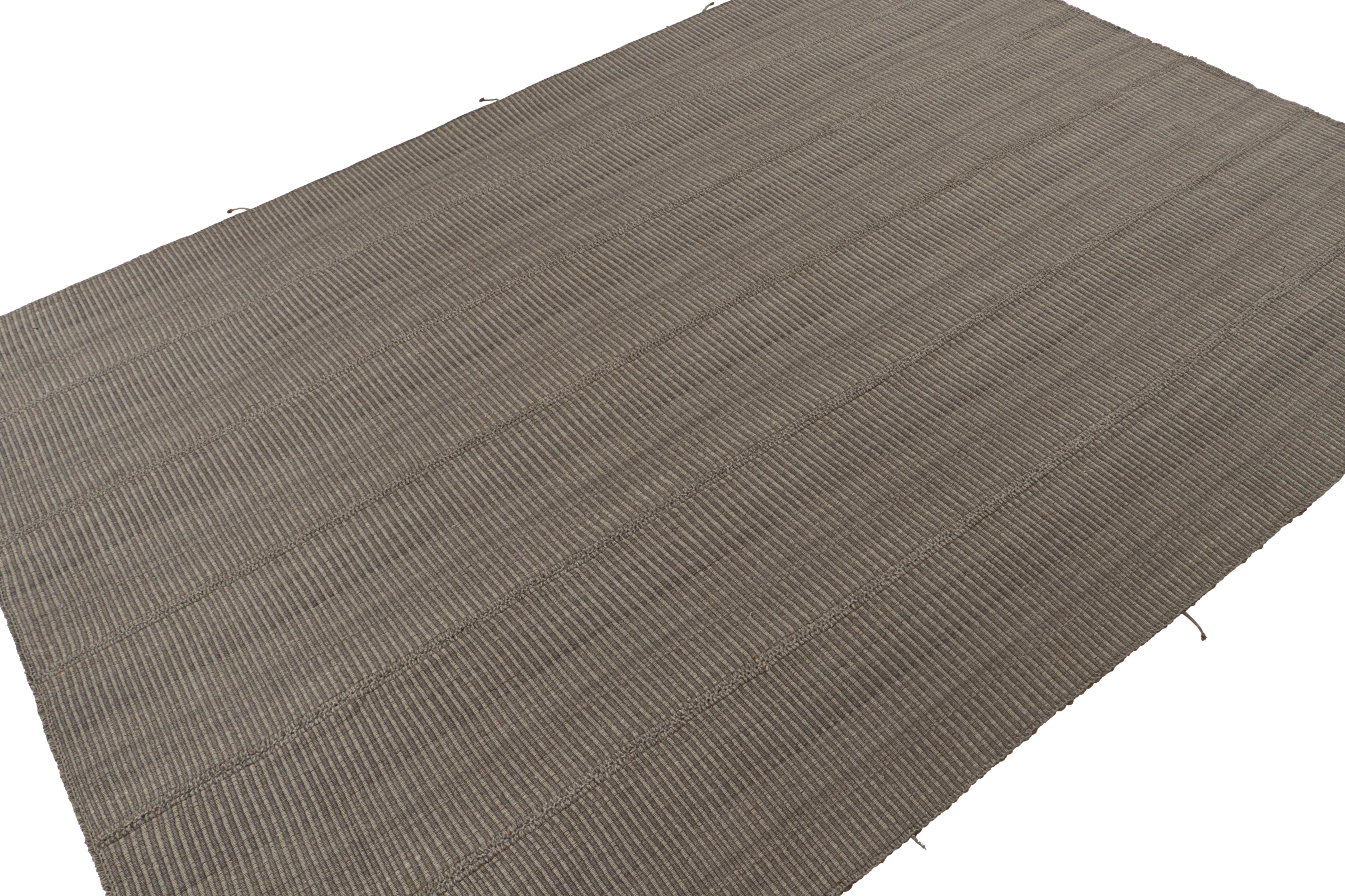 Rug & Kilim’s Contemporary Kilim Rug in Gray with Brown Accents Moderno en venta
