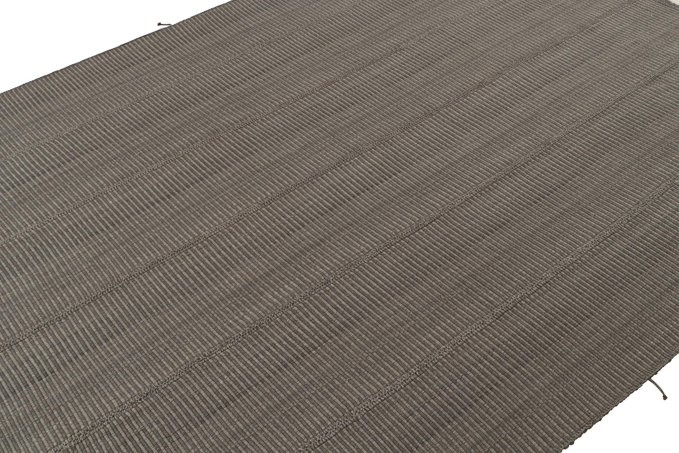 Rug & Kilim’s Contemporary Kilim Rug in Gray with Brown Accents Persa en venta
