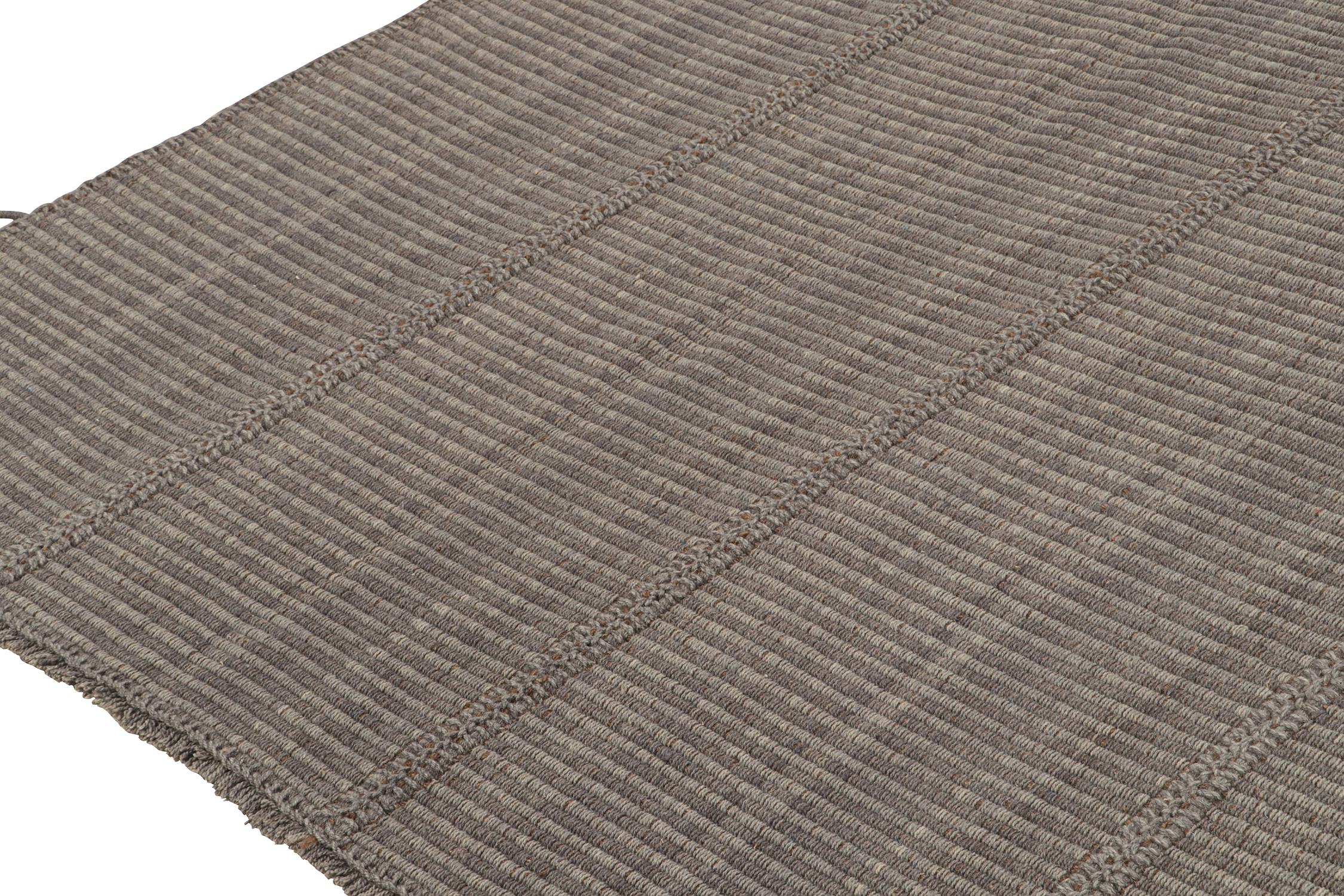 Rug & Kilim’s Contemporary Kilim Rug in Gray with Brown Accents Anudado a mano en venta