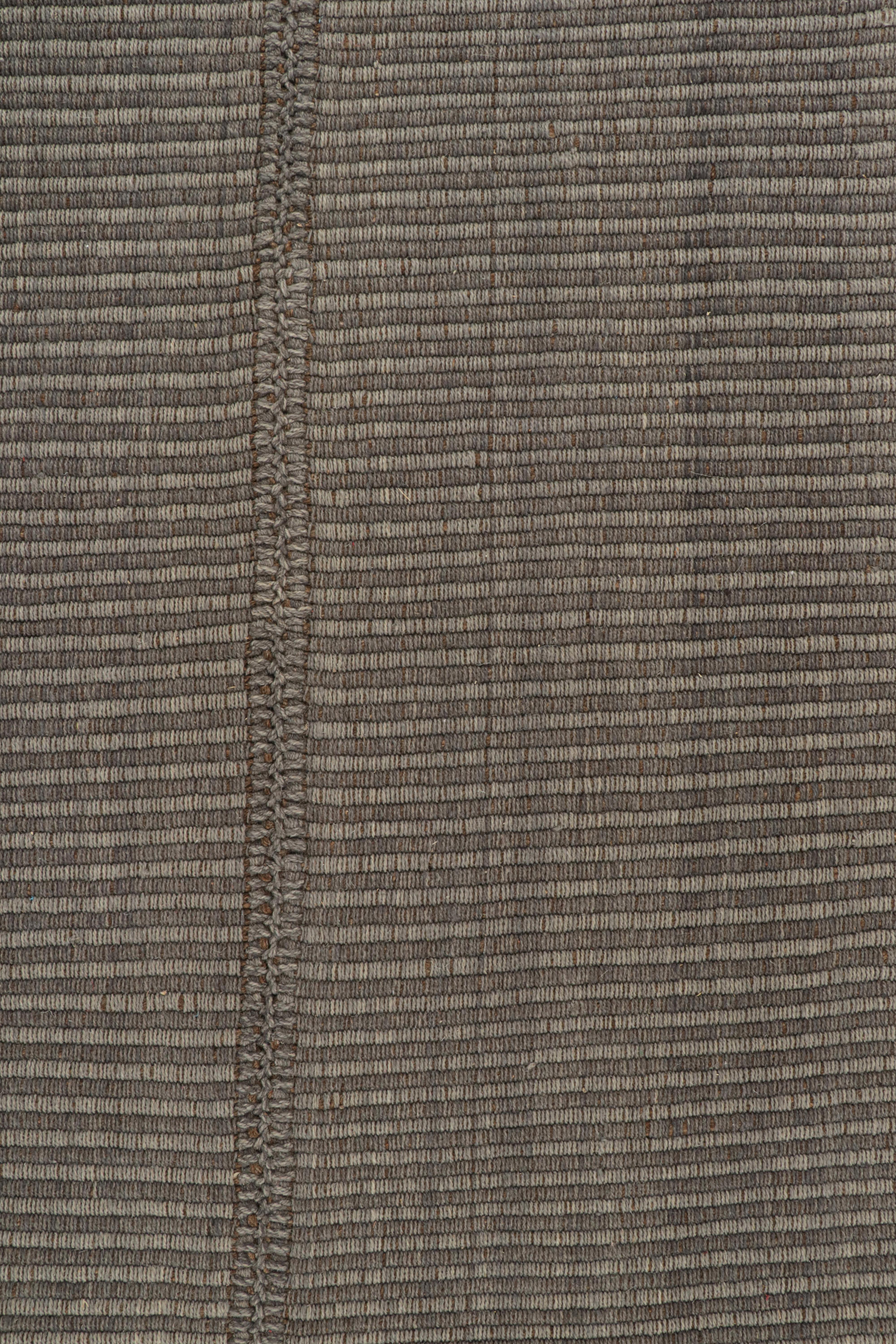 Rug & Kilim’s Contemporary Kilim Rug in Gray with Brown Accents en Nuevo estado para la venta en Long Island City, NY