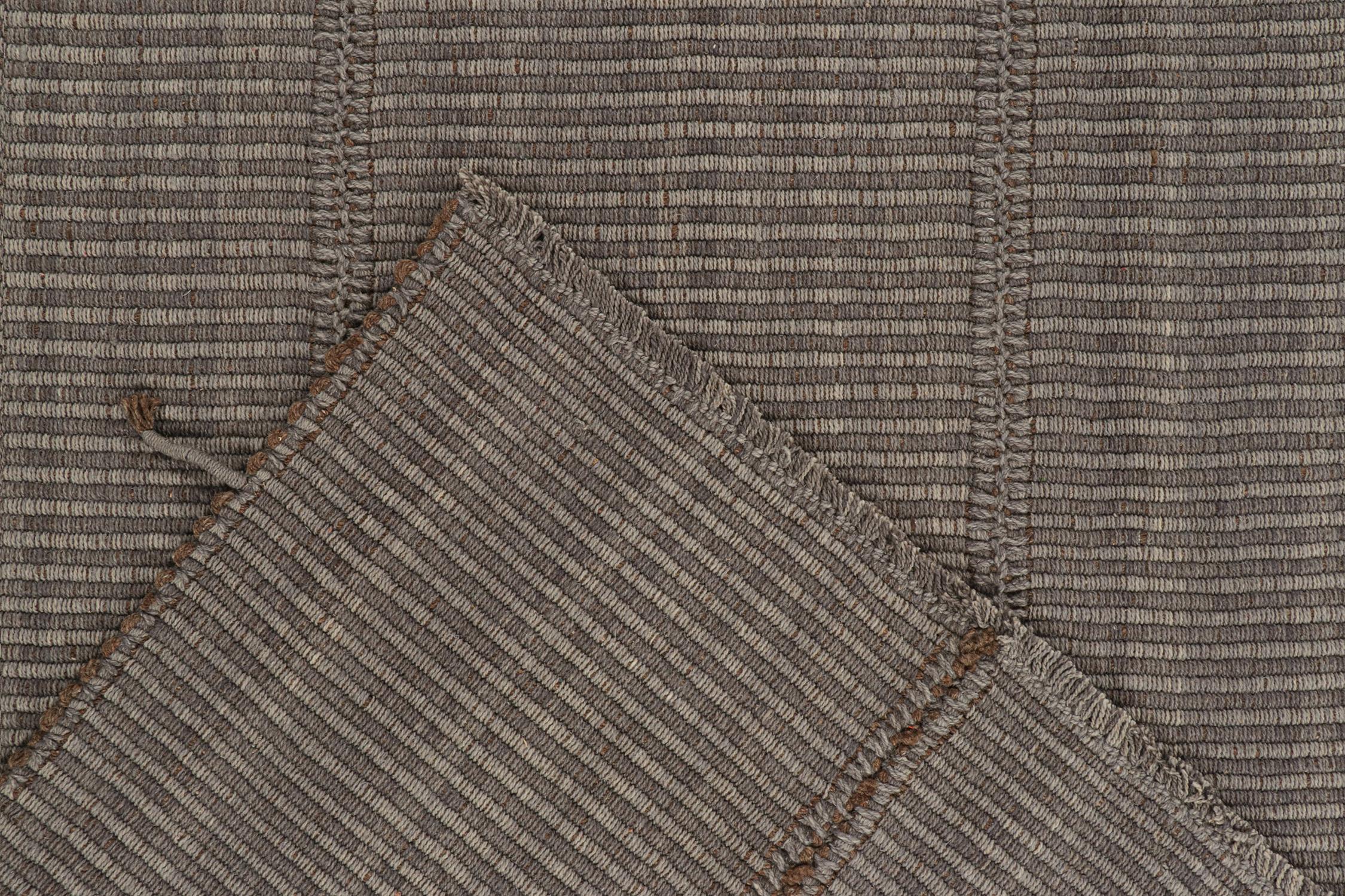 Rug & Kilim’s Contemporary Kilim Rug in Gray with Brown Accents Siglo XXI y contemporáneo en venta