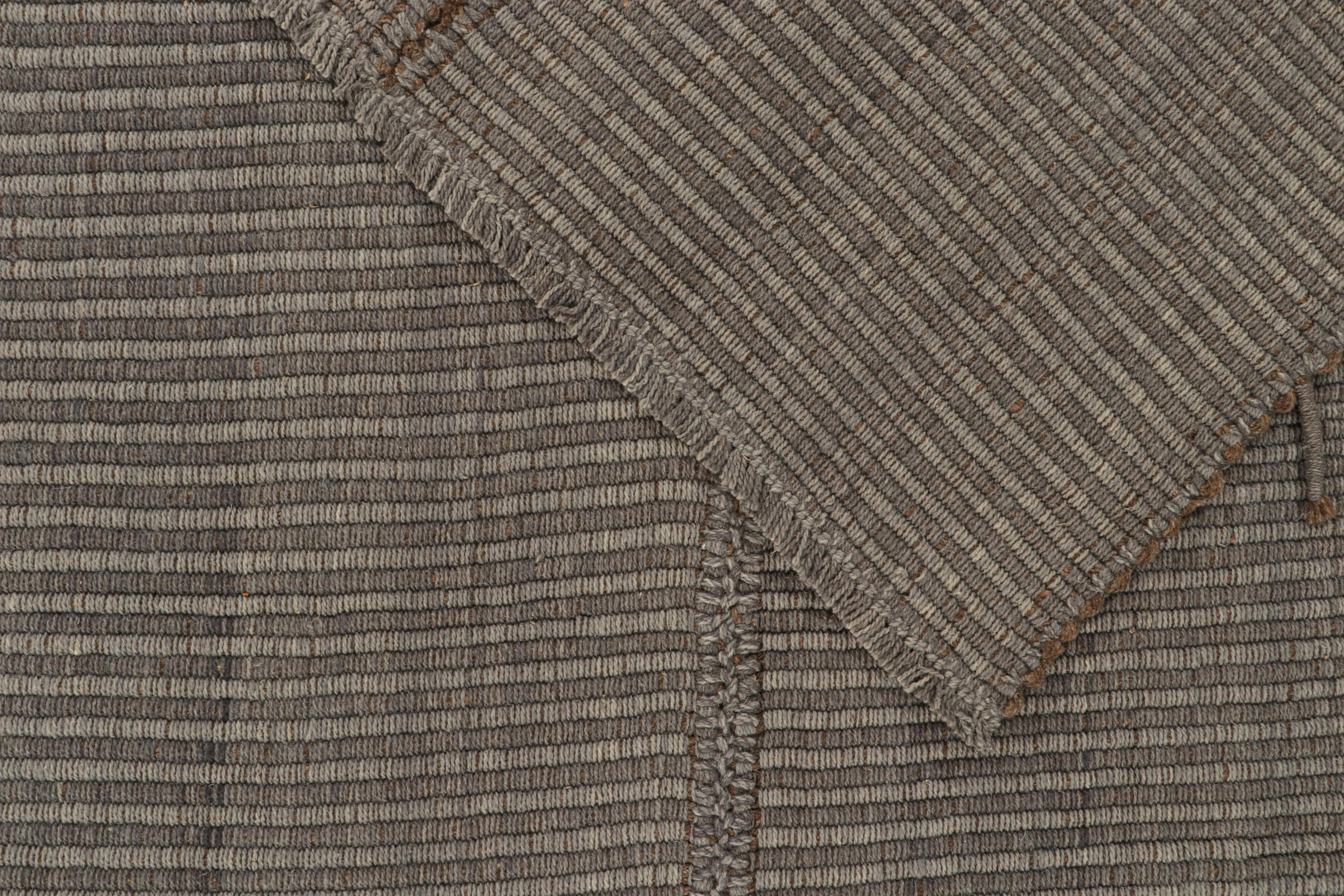 Rug & Kilim’s Contemporary Kilim Rug in Gray with Brown Accents Siglo XXI y contemporáneo en venta
