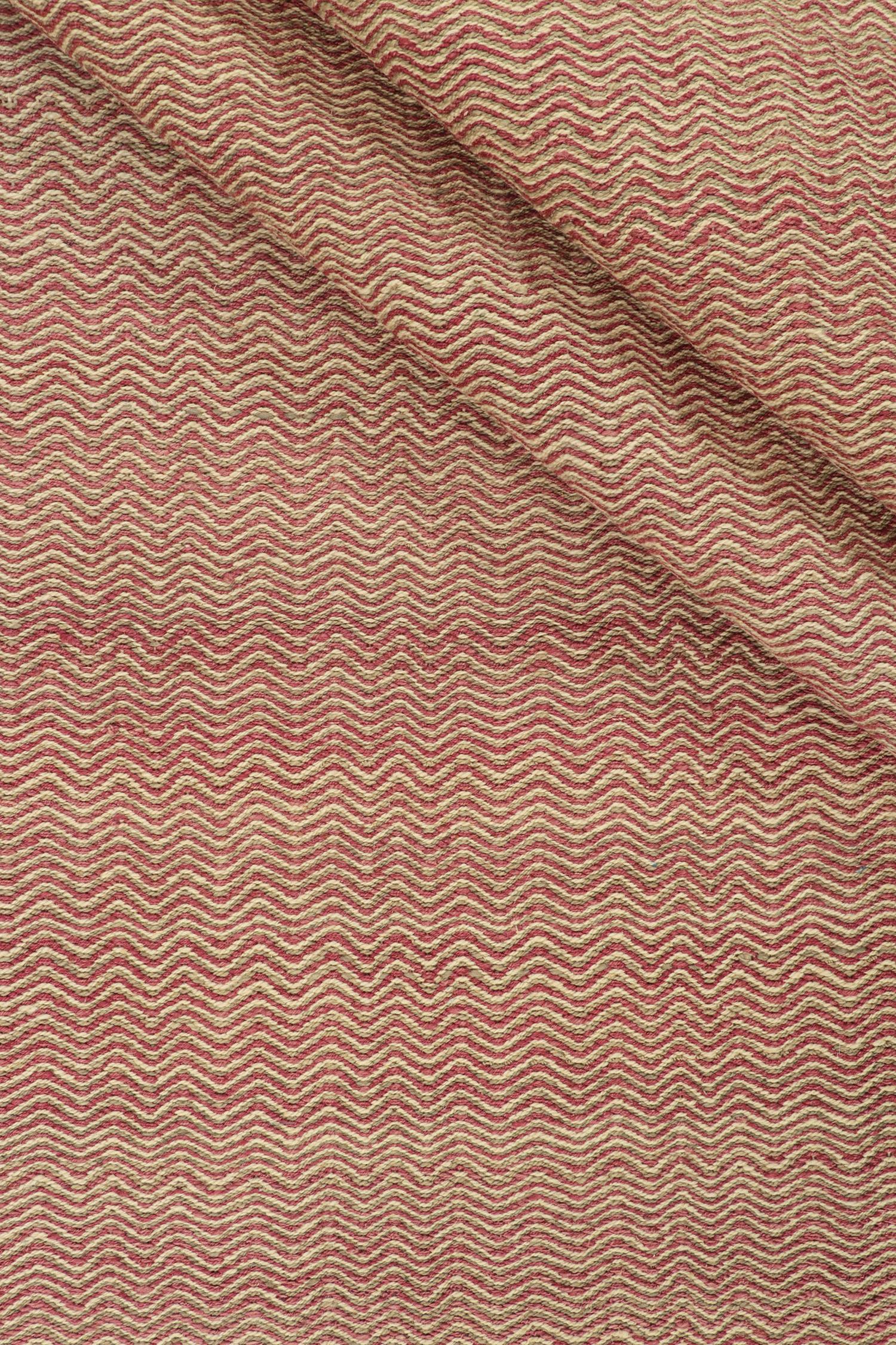 Rug & Kilim - Tappeto Kilim contemporaneo con motivi a scacchiera rosa e beige