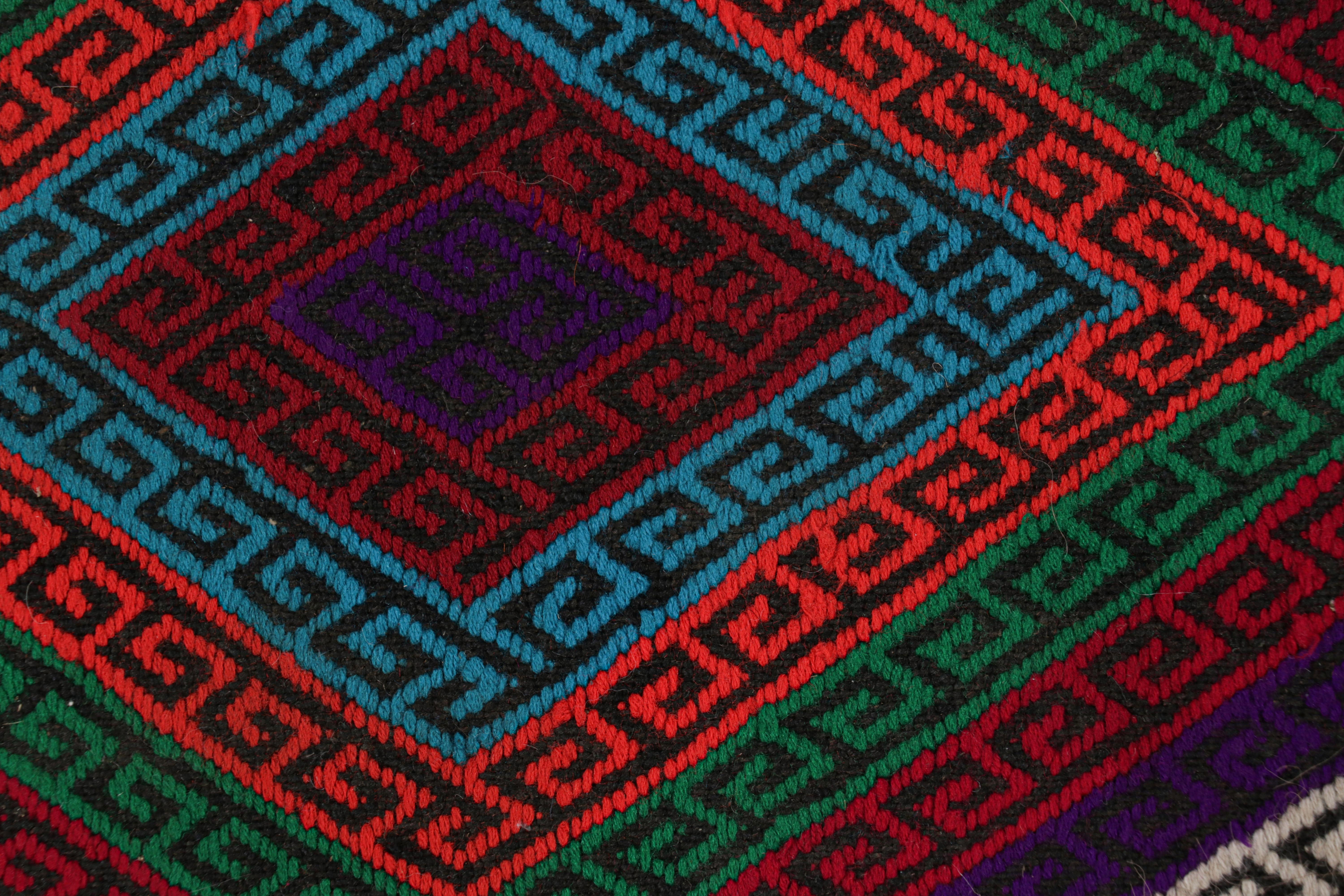 Traves de Mesa Contemporáneo de Rug & Kilim con Medallones Geométricos Policromáticos Tribal en venta