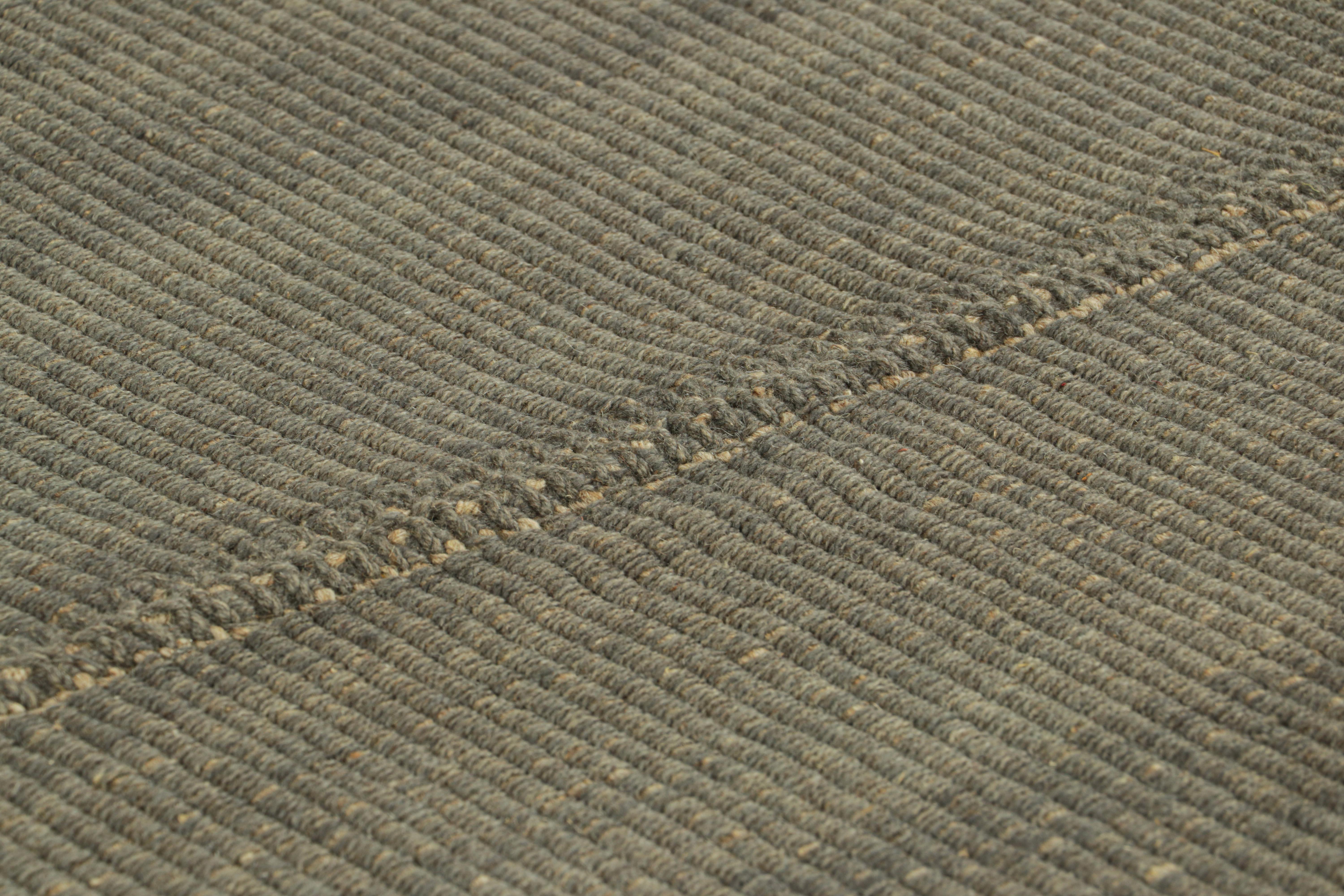 Tessuto a mano in lana, questo Kilim 3x3 fa parte di una nuova ed entusiasmante collezione di Rug & Kilim a tessitura piatta e personalizzabile.

Sul design:


