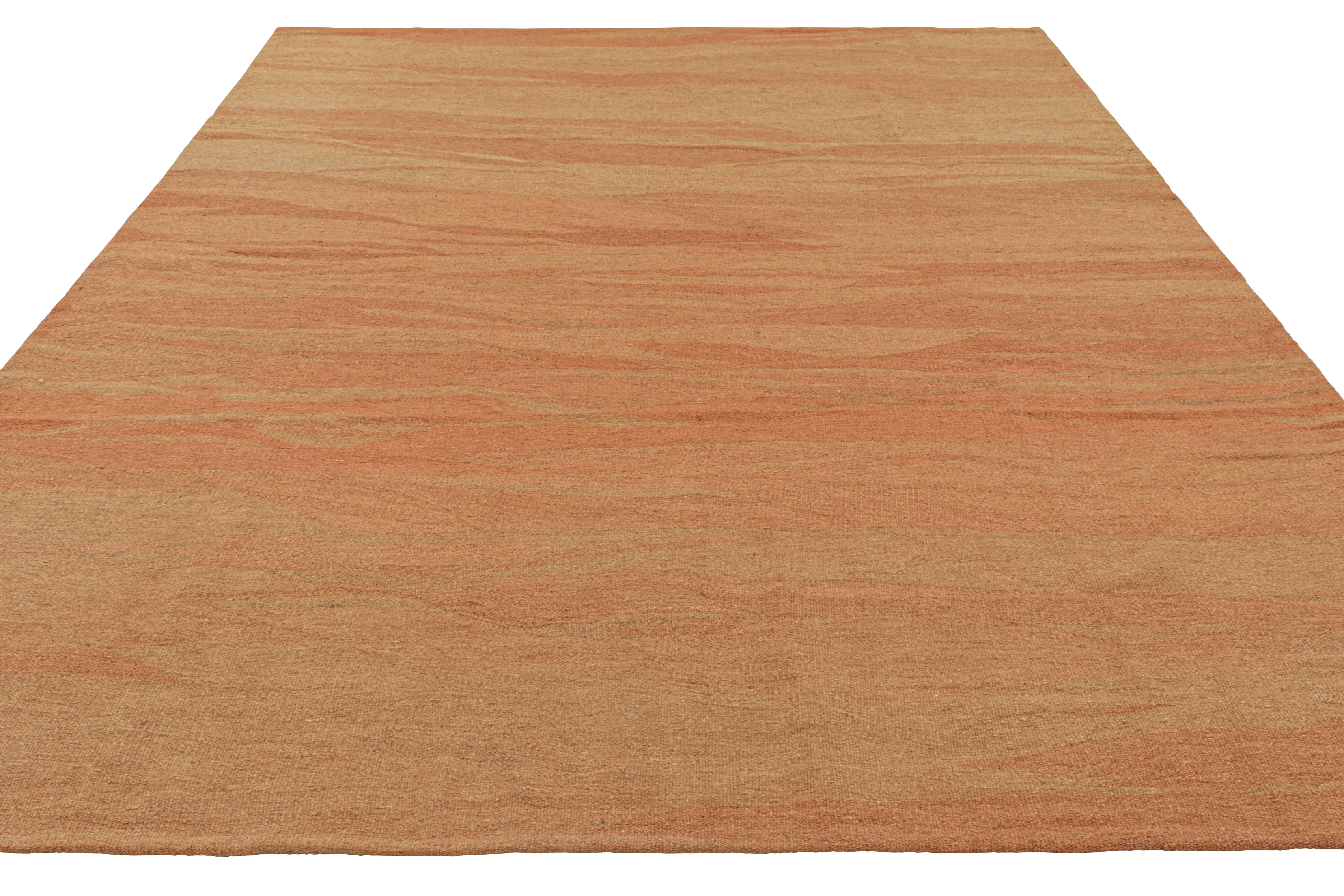 Tessuto a mano Rug & Kilim è un Kilim contemporaneo con strisce nei toni del marrone in vendita