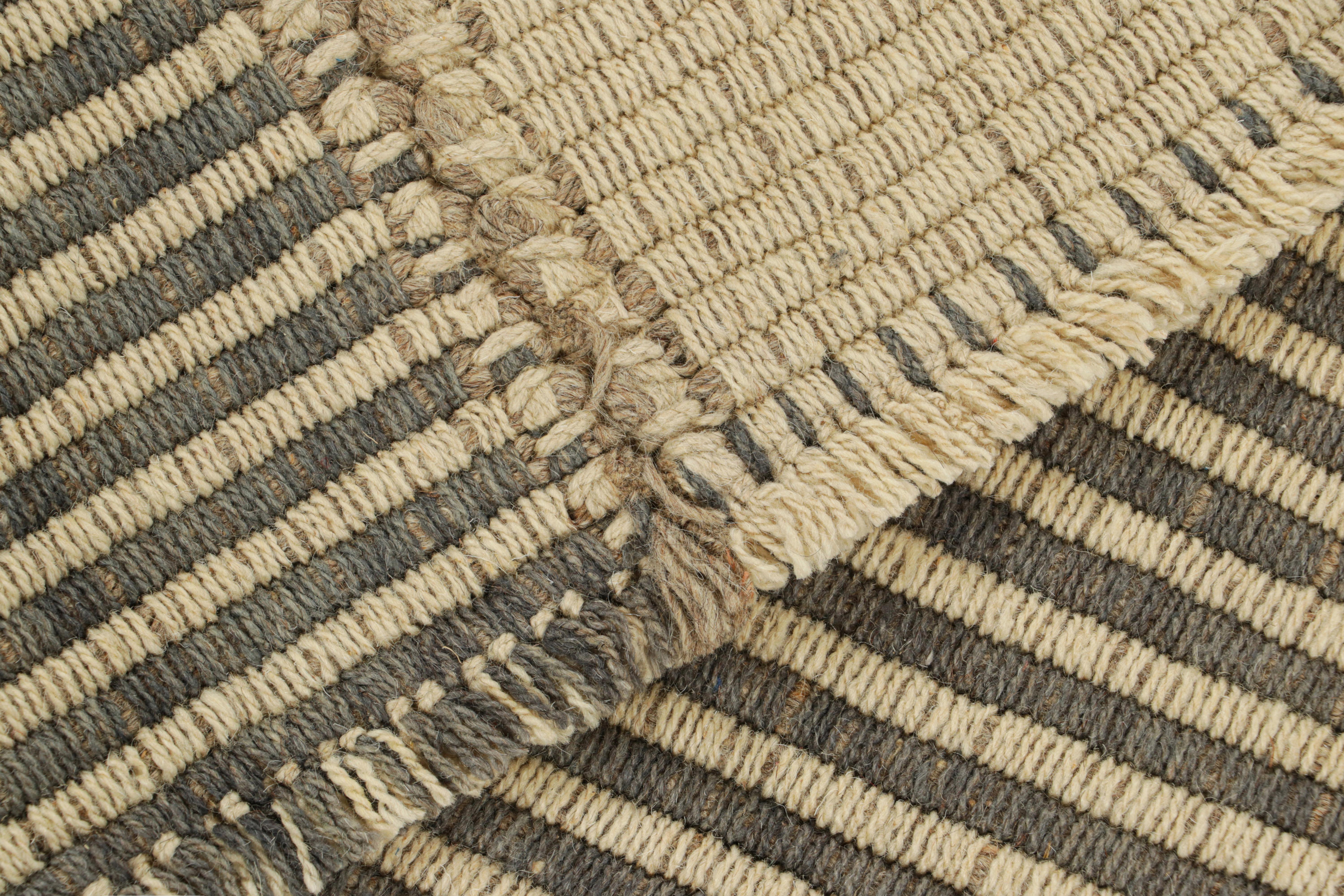 Rug & Kilim’s Contemporary Kilim with Textural Beige and Gray Stripes In New Condition In Long Island City, NY