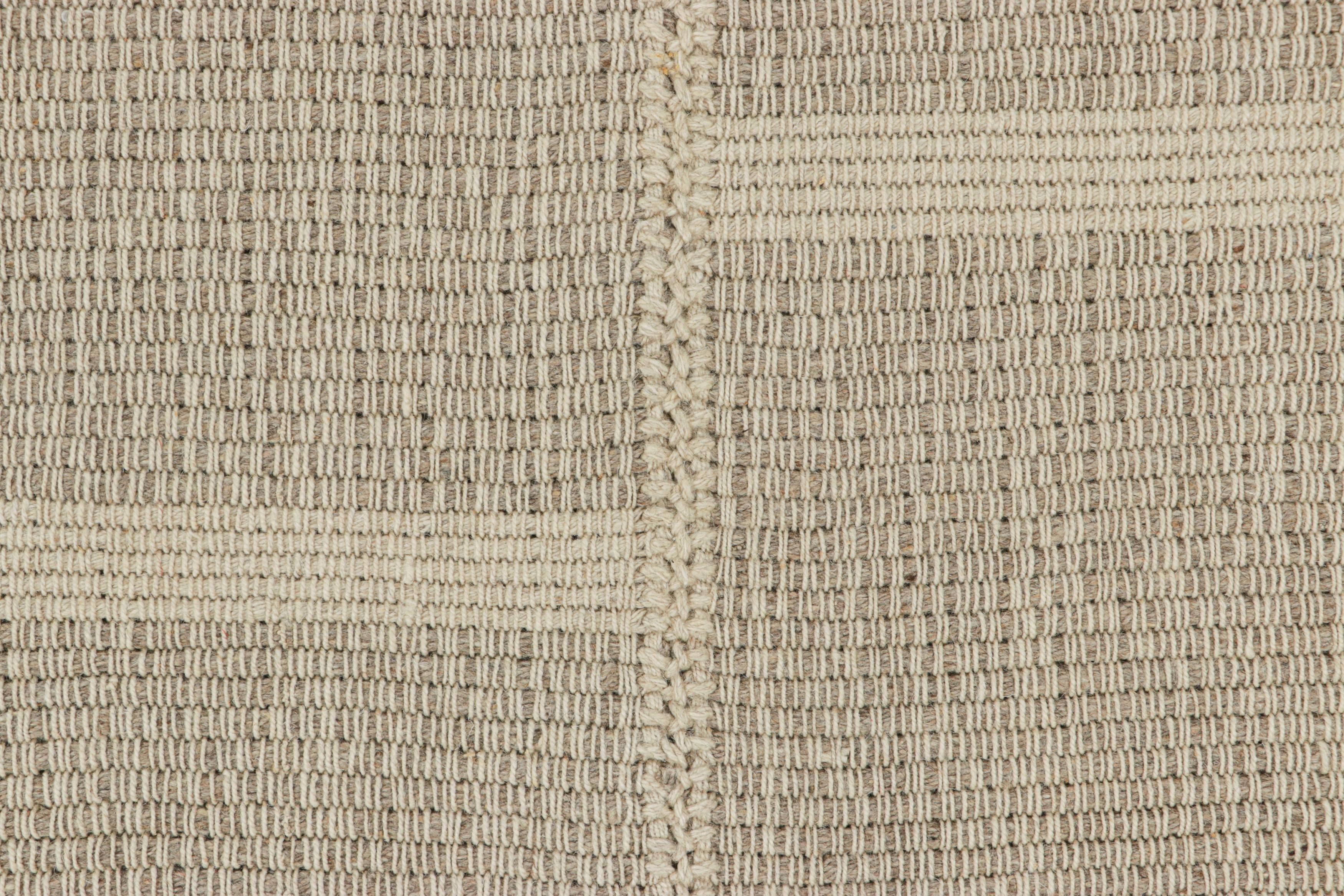 Afghan Rug & Kilim's Contemporary Kilim with Textural Beige-Brown and Cream Stripes (Kilim contemporain avec des rayures texturées beige-brun et crème) en vente