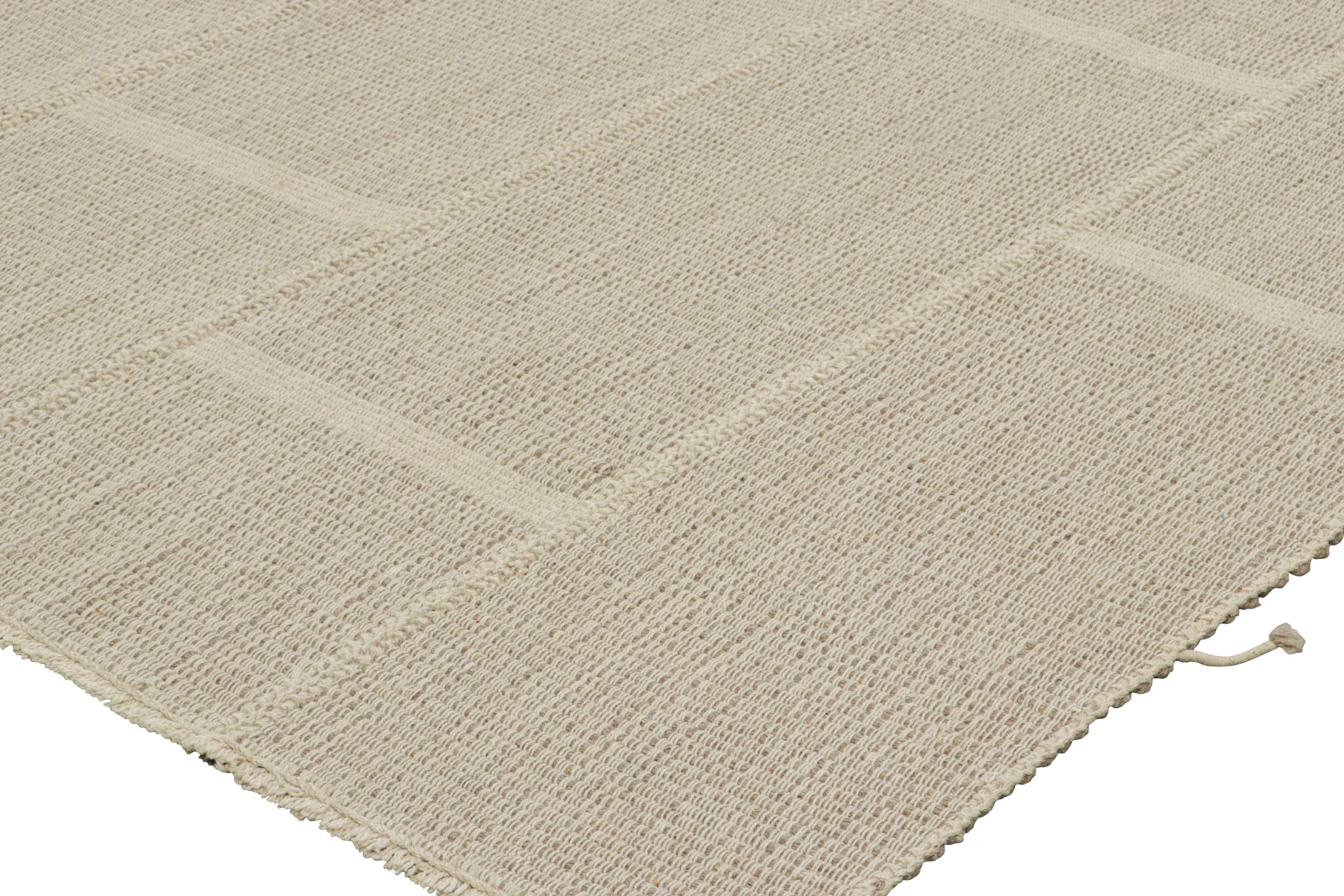 XXIe siècle et contemporain Rug & Kilim's Contemporary Kilim with Textural Beige-Brown and Cream Stripes (Kilim contemporain avec des rayures texturées beige-brun et crème) en vente